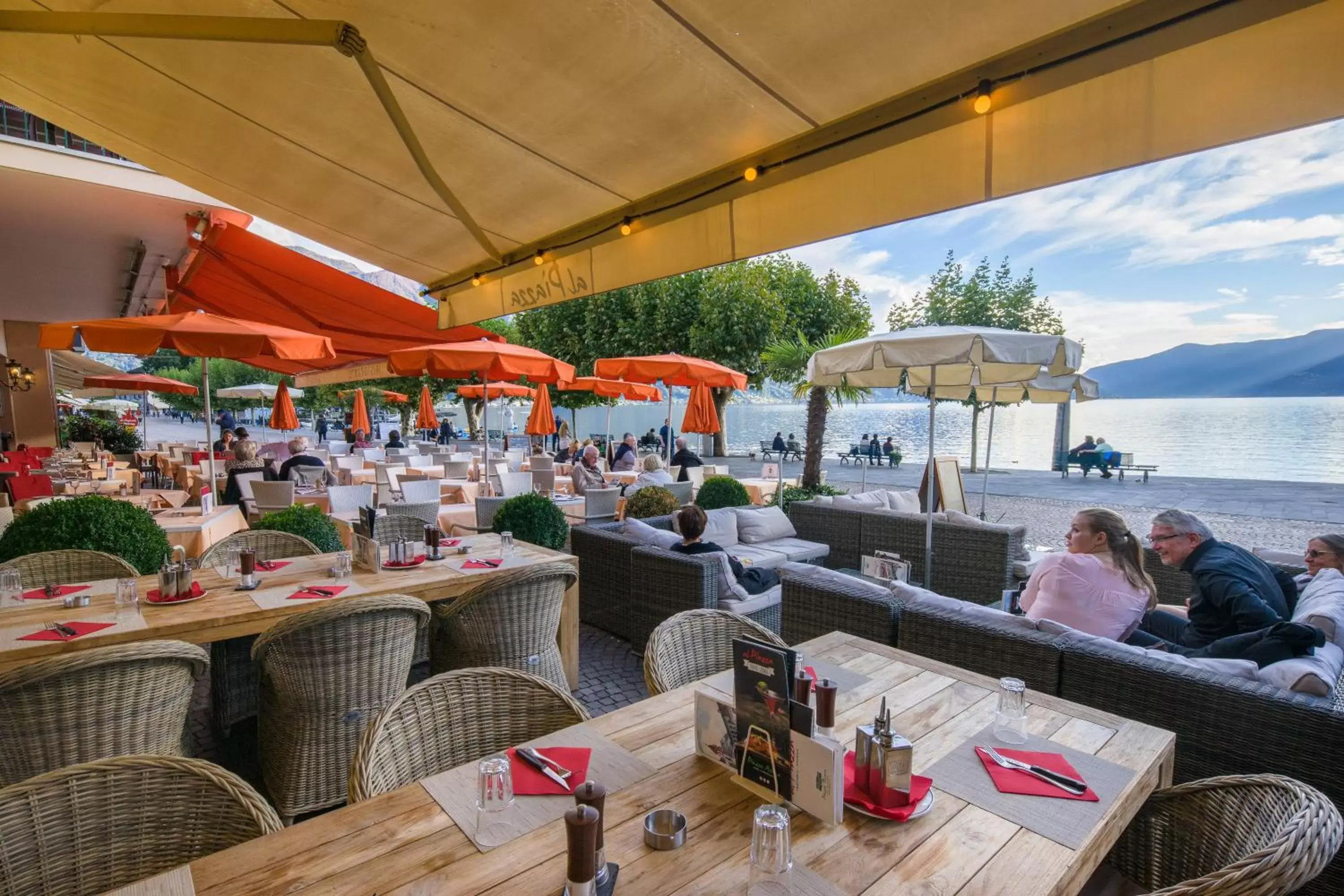 Lake view, Restaurant/Places to Eat in Piazza Ascona Hotel & Restaurants