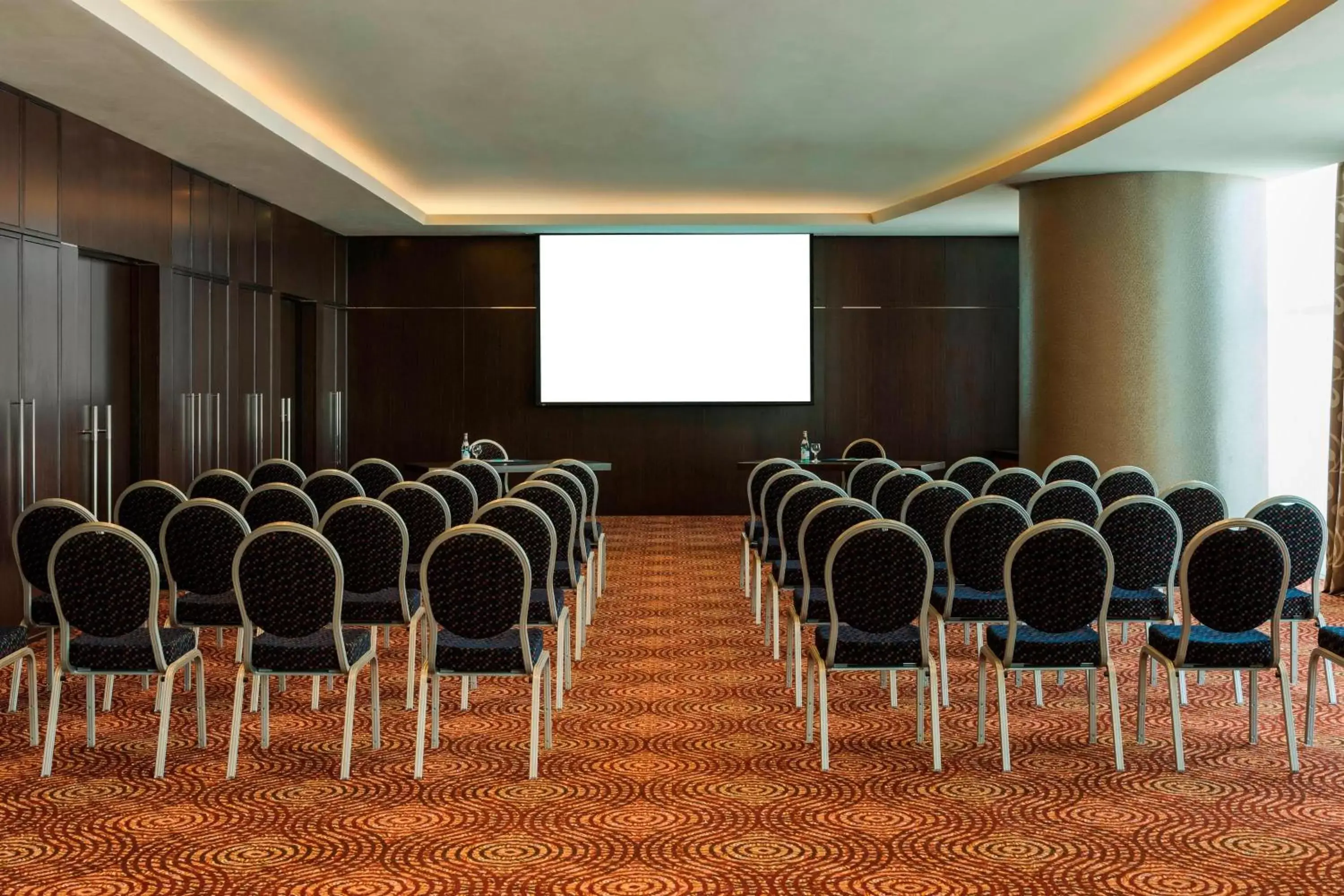 Meeting/conference room in Four Points By Sheraton Kuwait