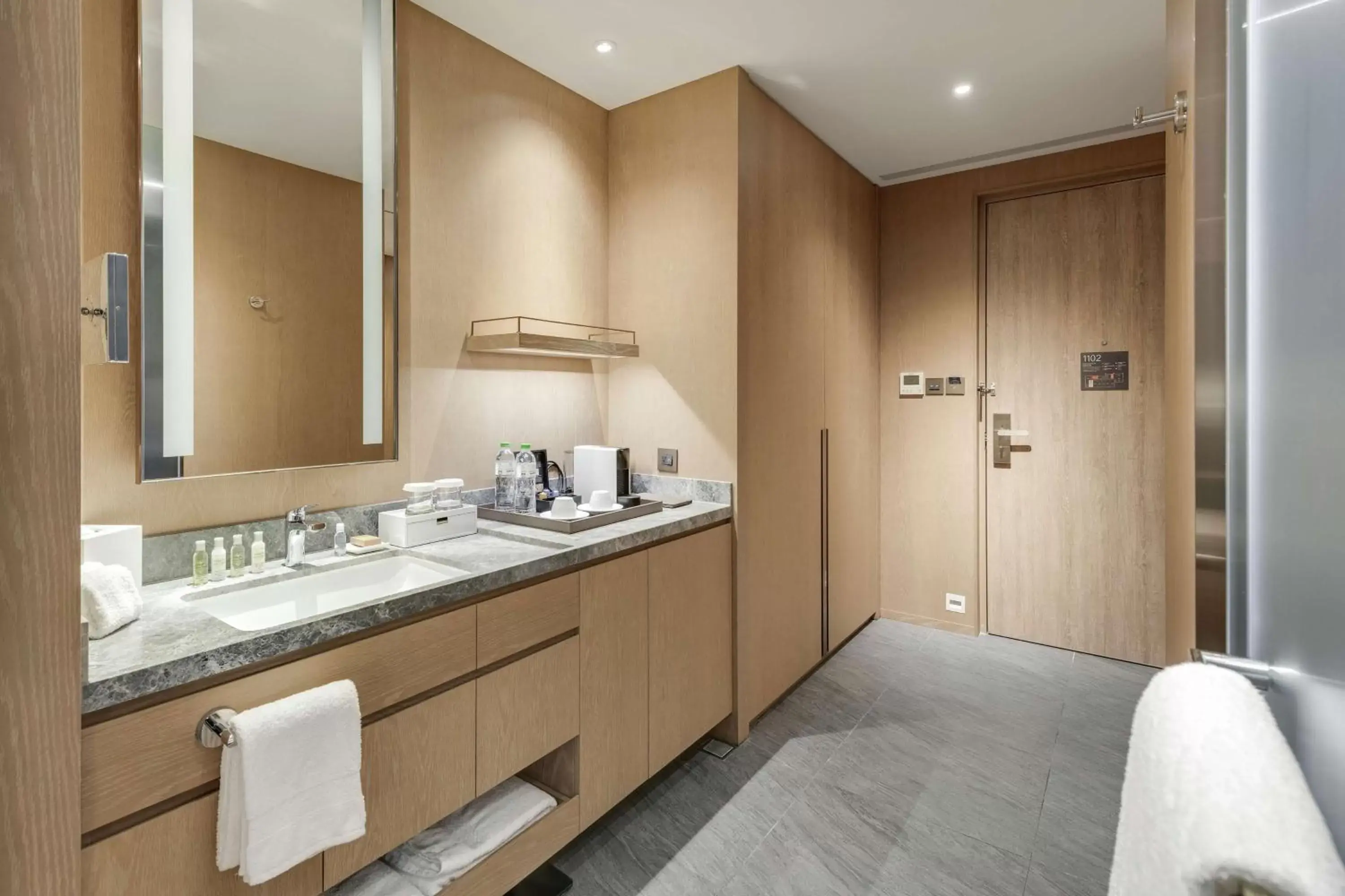 Photo of the whole room, Bathroom in DoubleTree by Hilton Taipei Zhongshan