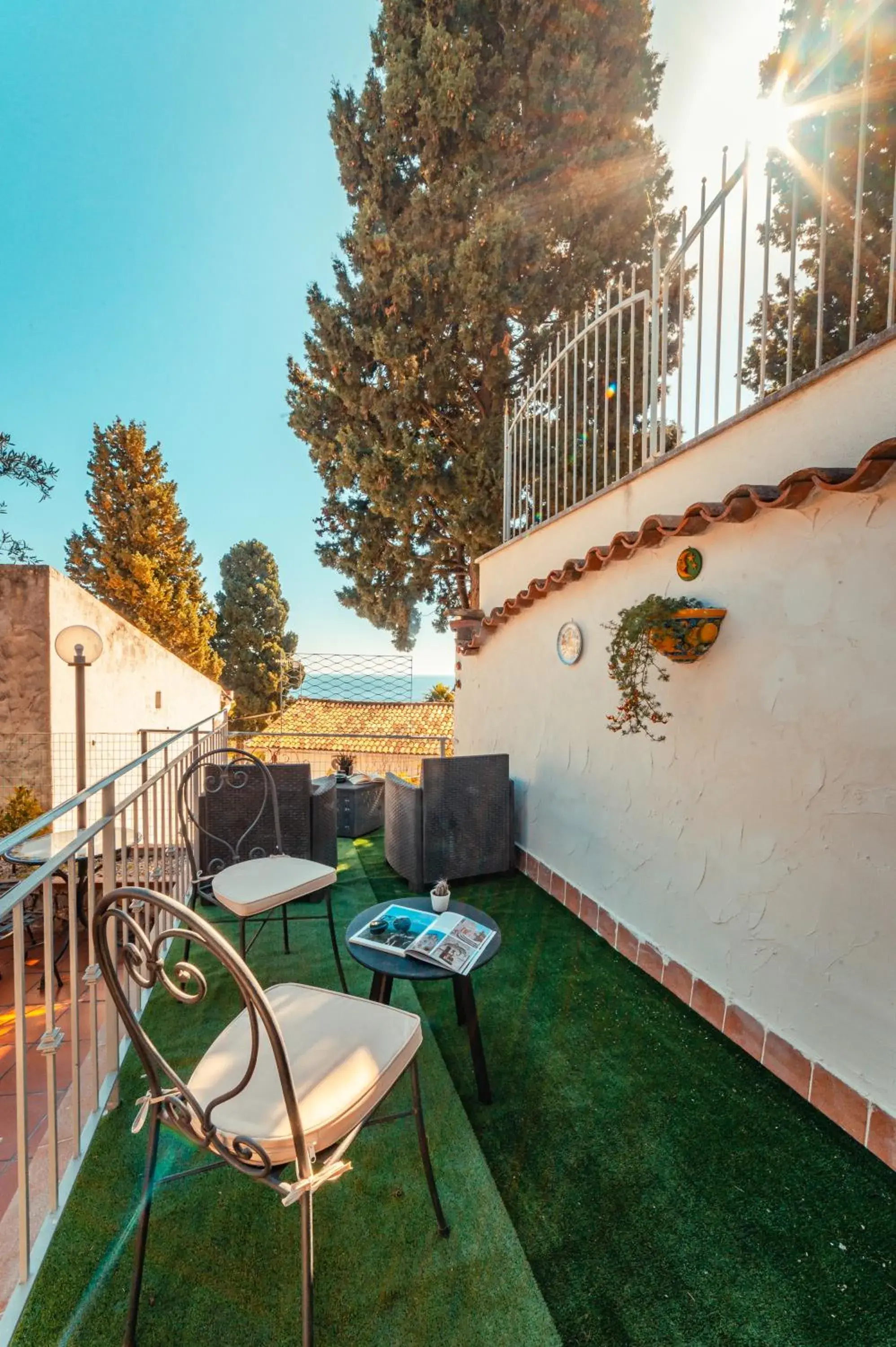 Patio in Taormina Garden Hotel