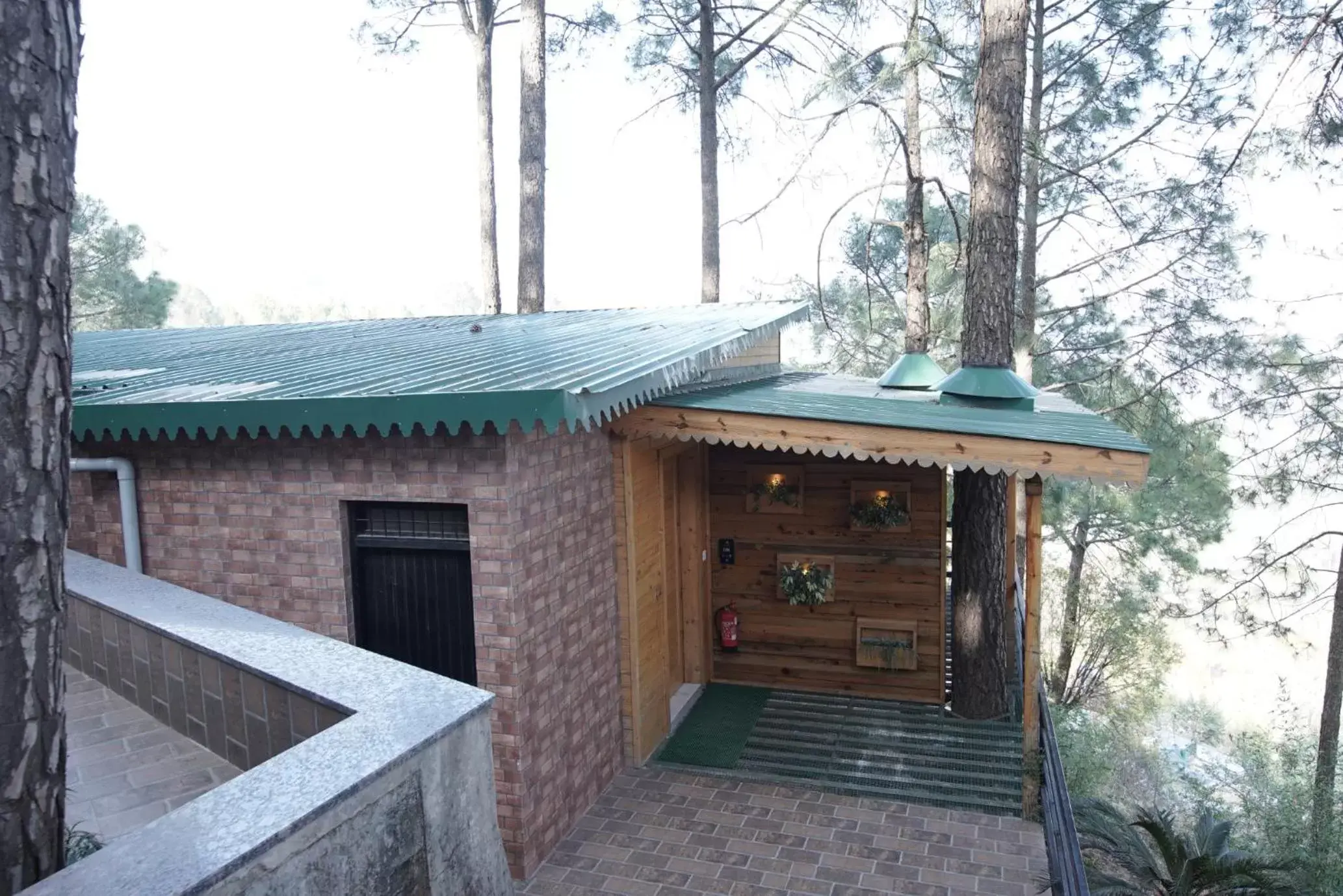 Bedroom in Kasauli Hills Resort