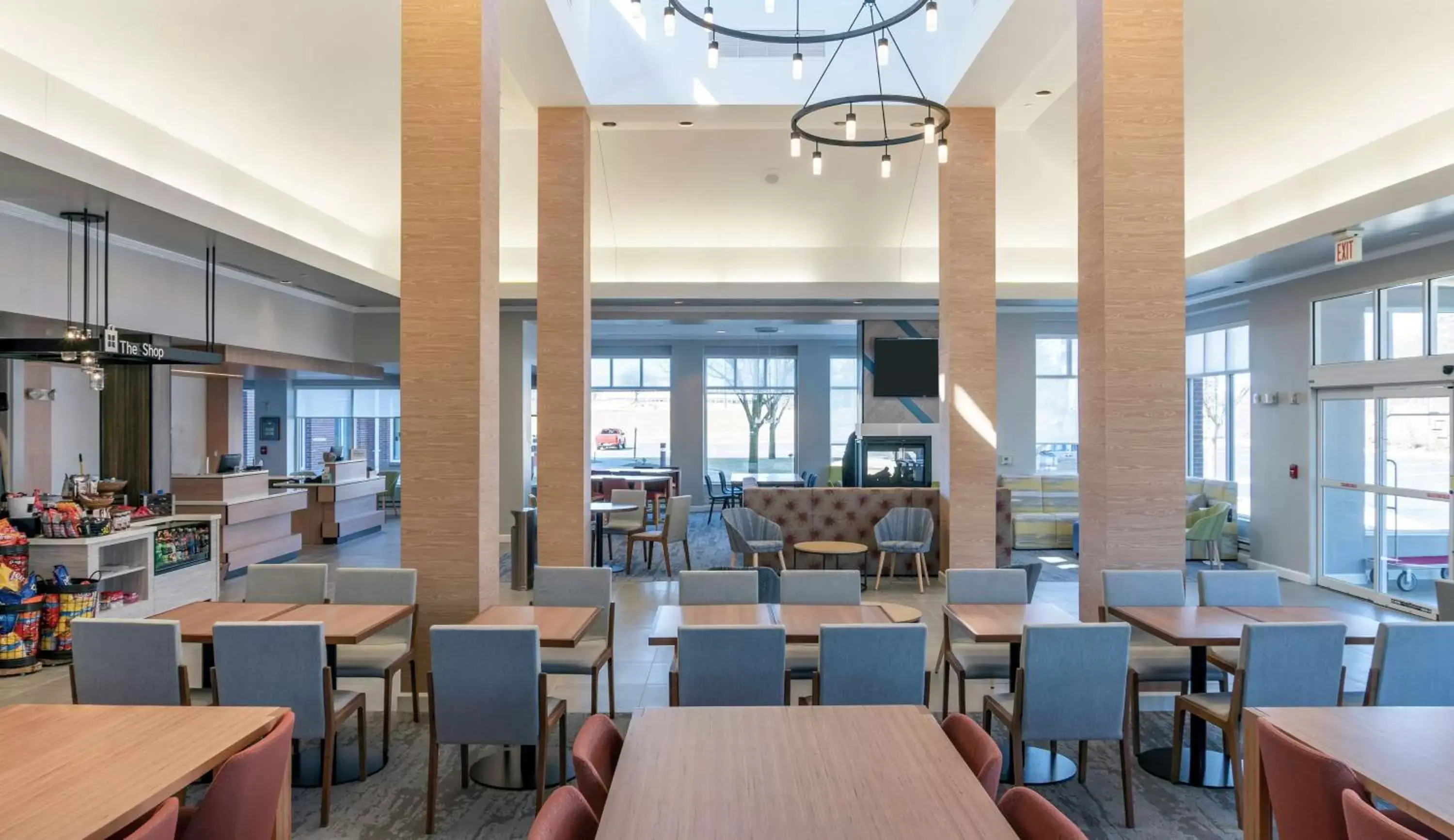 Lobby or reception, Restaurant/Places to Eat in Hilton Garden Inn Plymouth