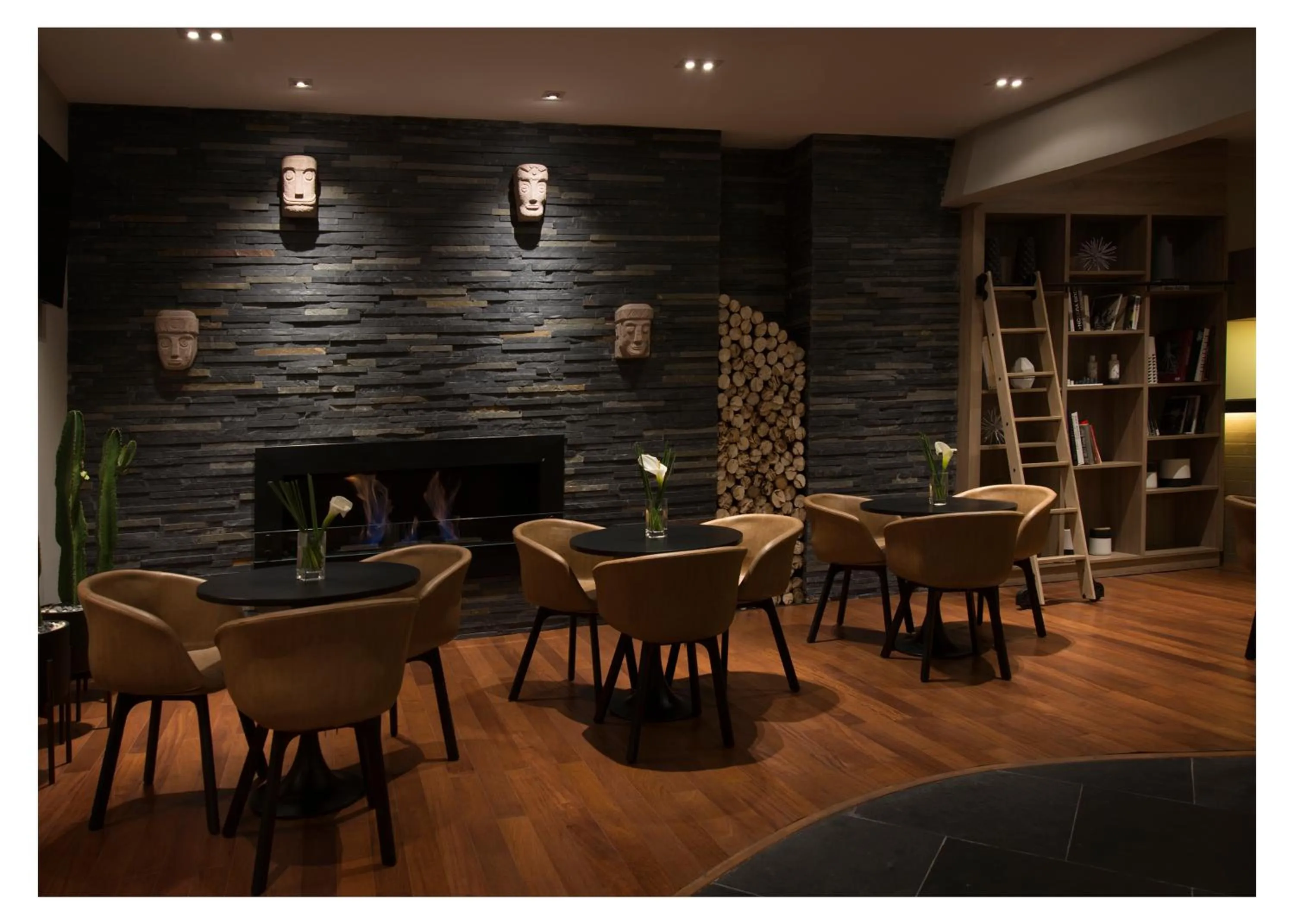 Lounge or bar in Casa Grande Suites