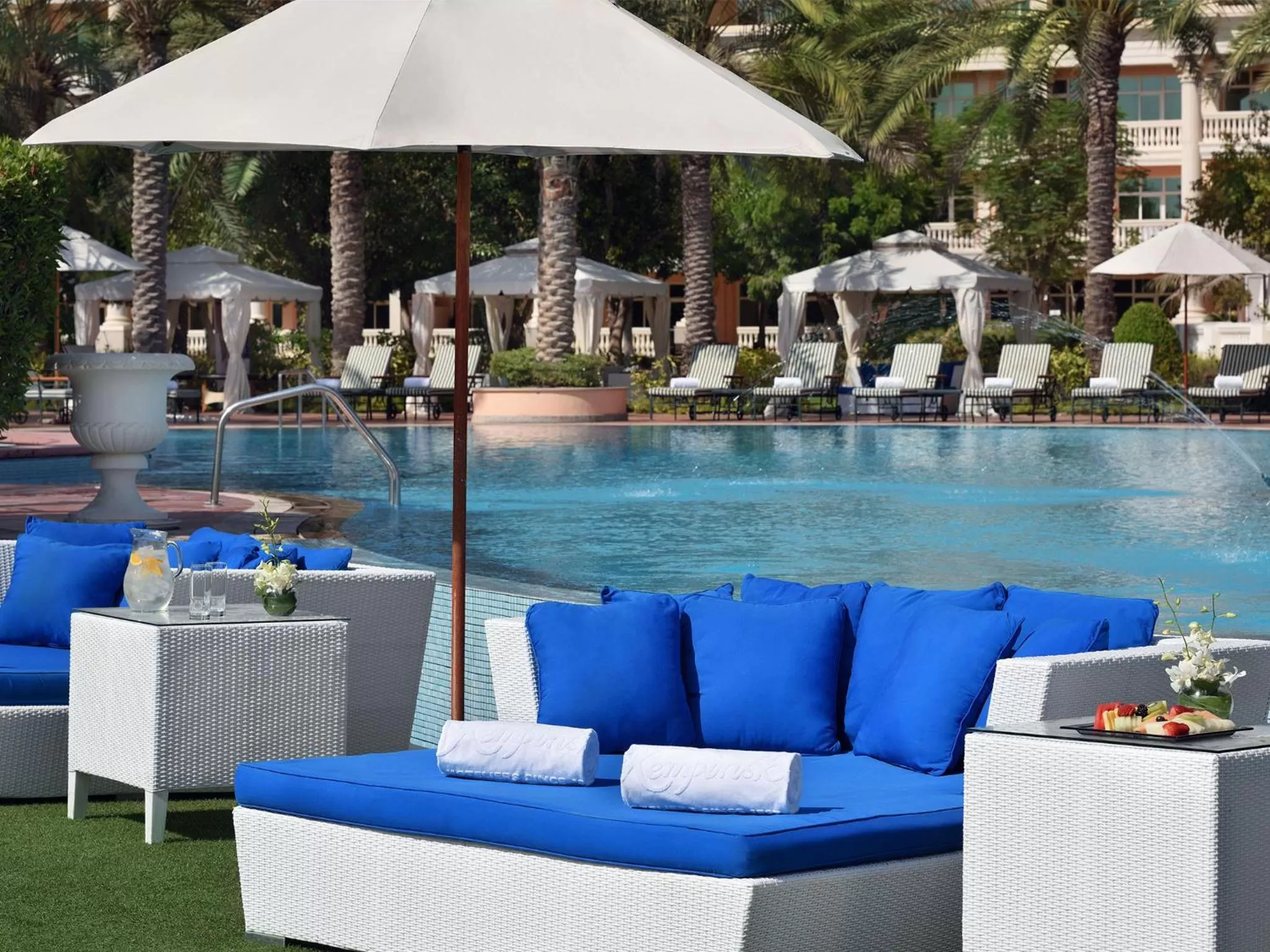 Swimming pool in Kempinski Hotel & Residences Palm Jumeirah