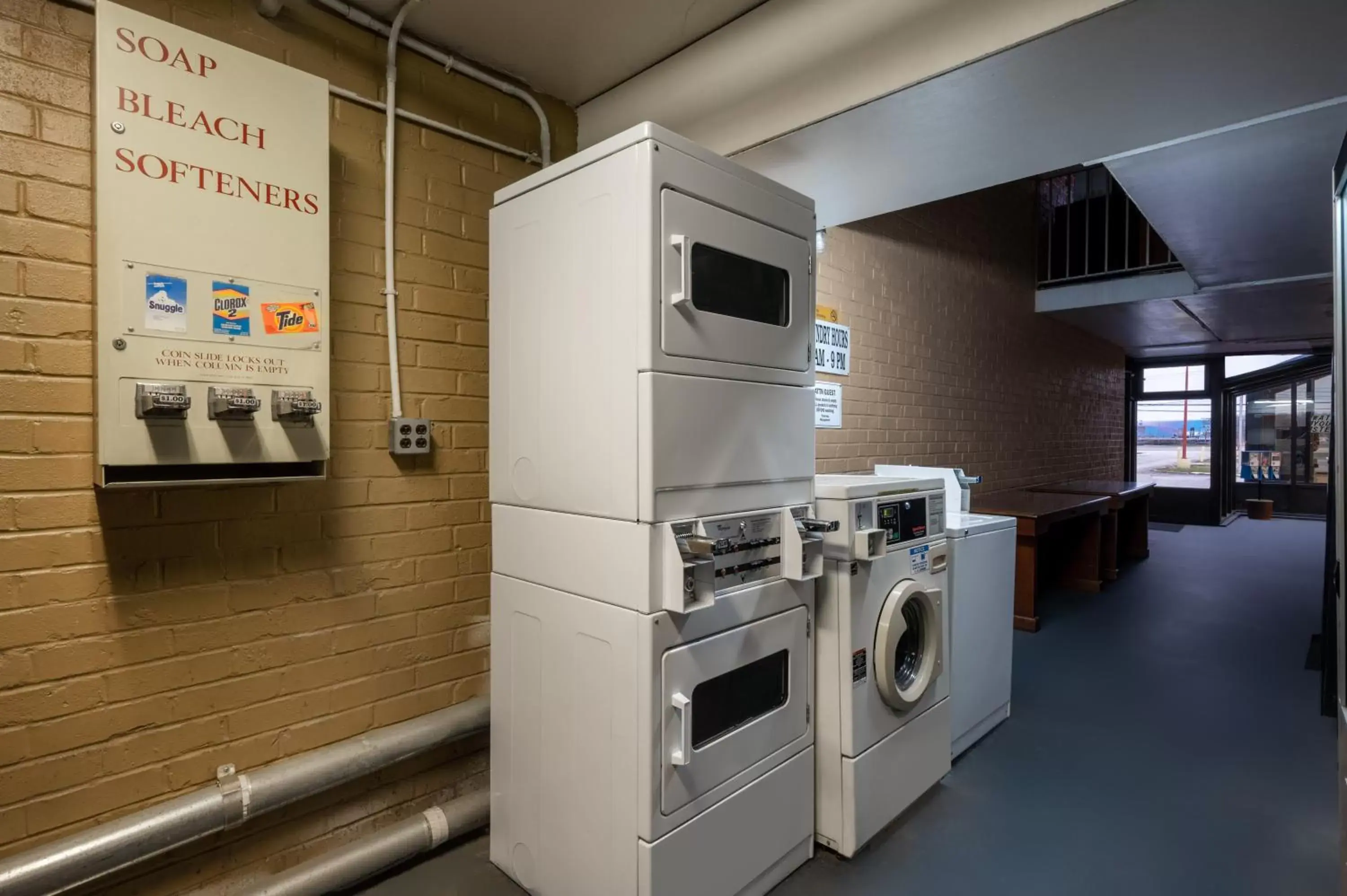 laundry, Kitchen/Kitchenette in Days Inn by Wyndham Perrysburg Toledo