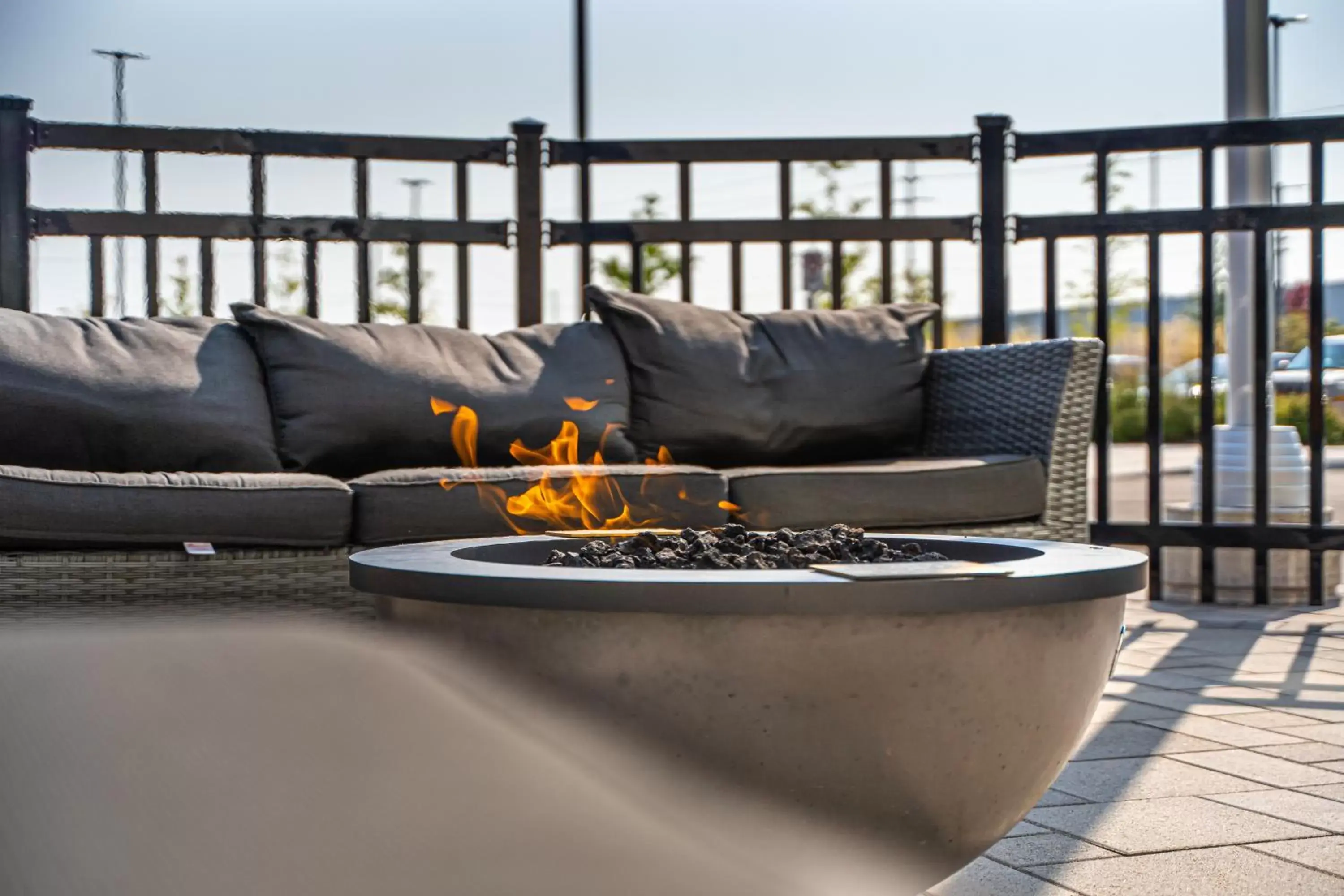 Patio, Seating Area in TownePlace Suites by Marriott Brantford and Conference Centre