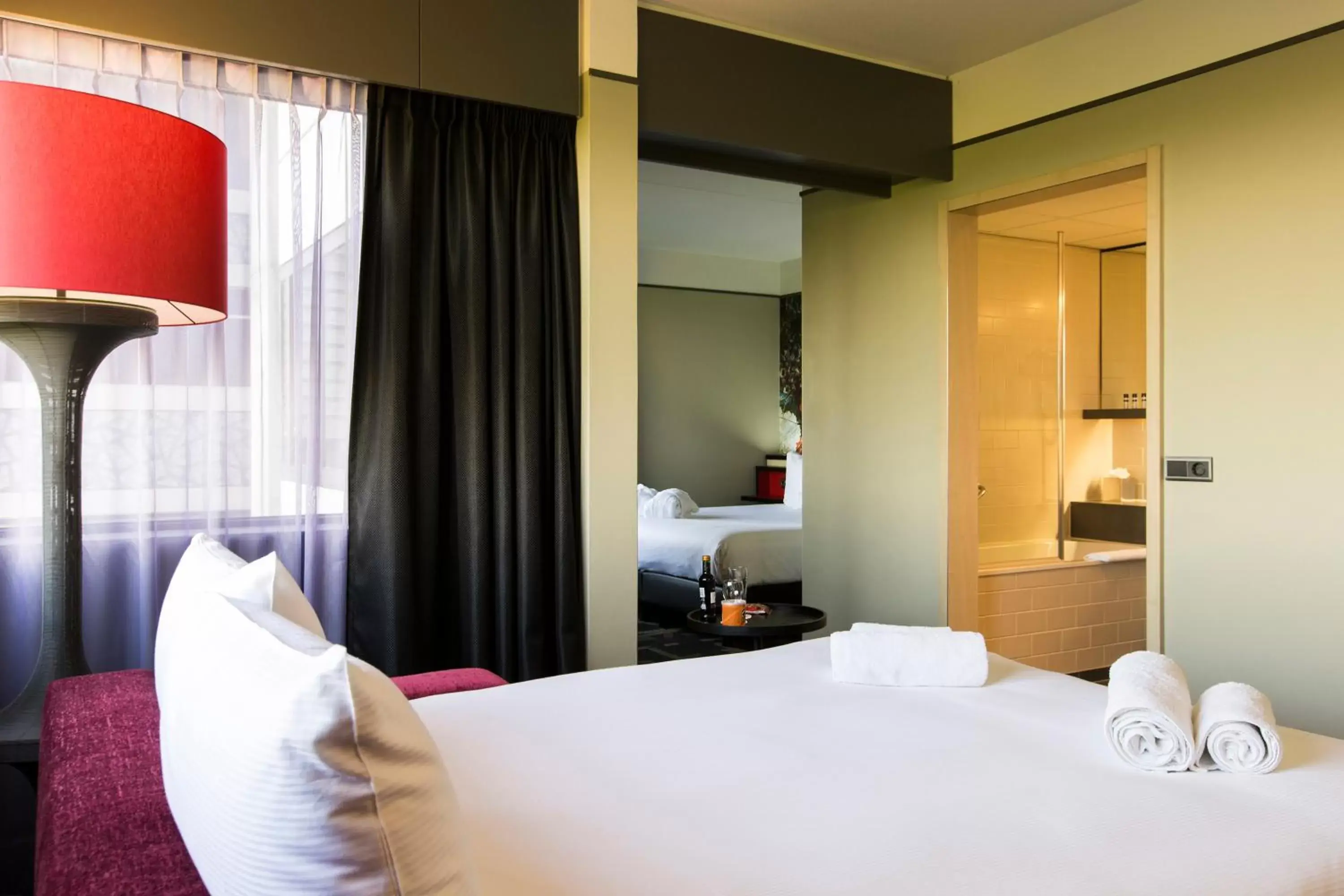Bed in Babylon Hotel Den Haag