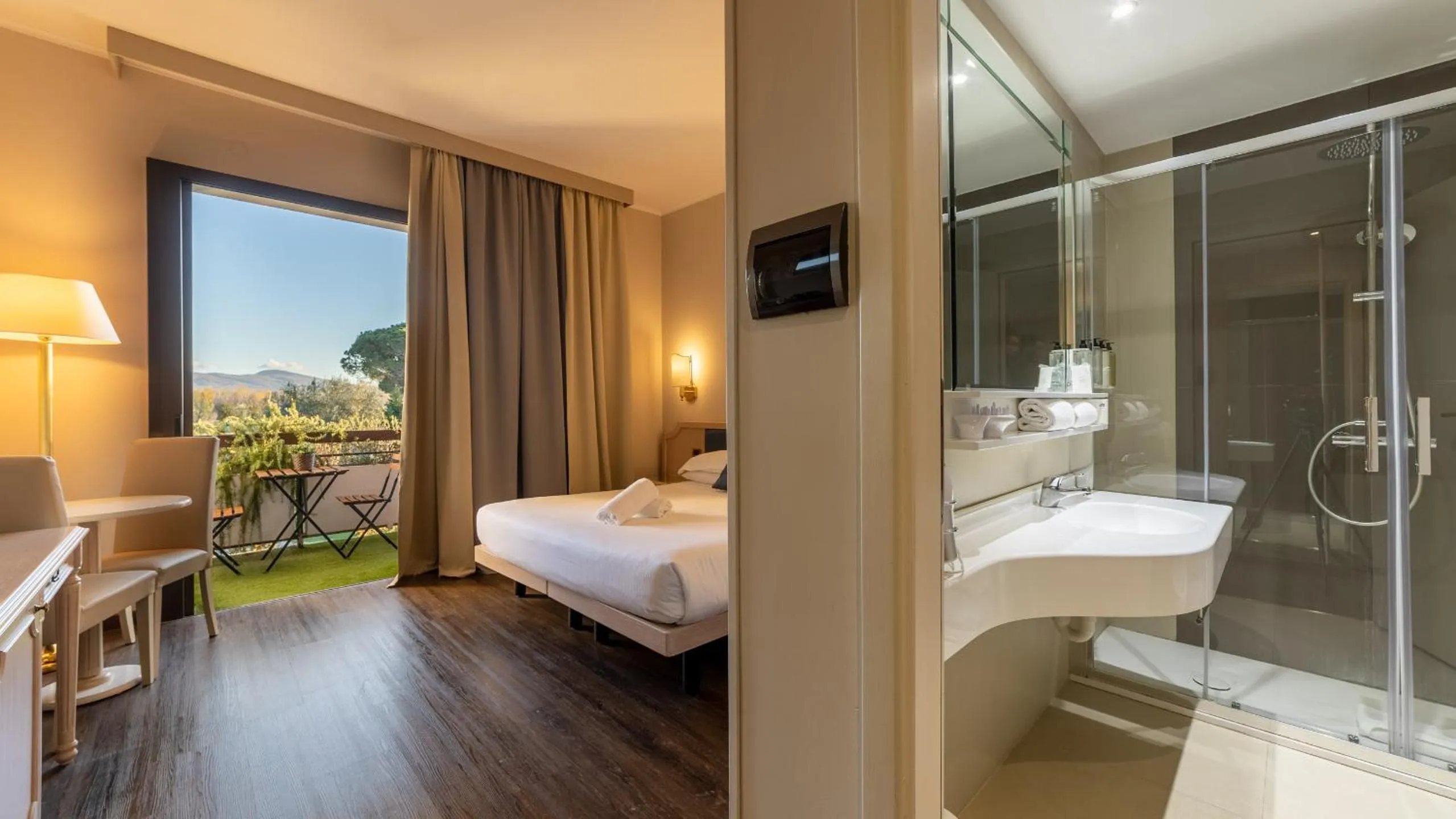 Photo of the whole room, Bed in Hotel Salus Terme - Adults Only