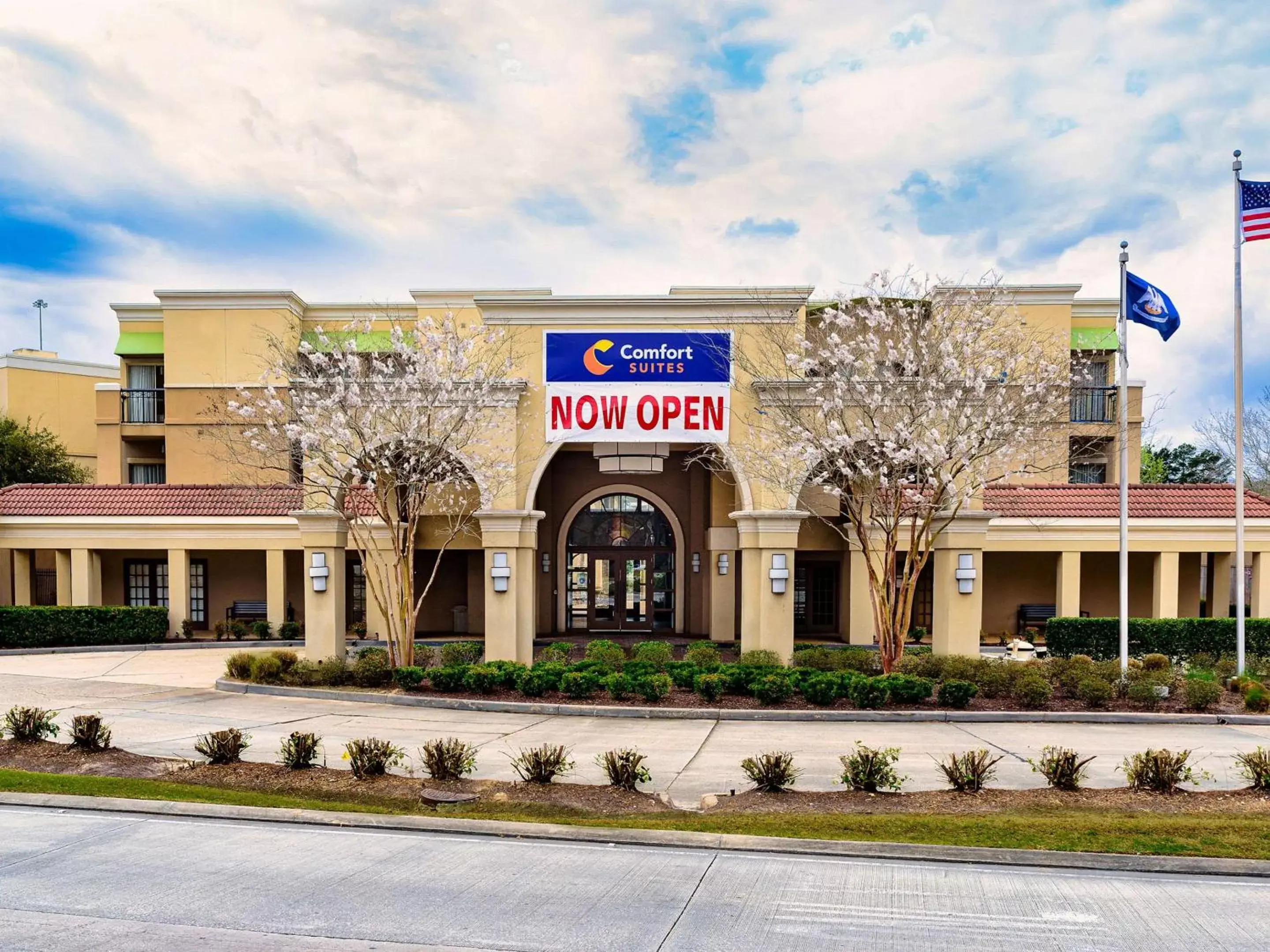 Property Building in Comfort Suites Medical District near Mall of Louisiana