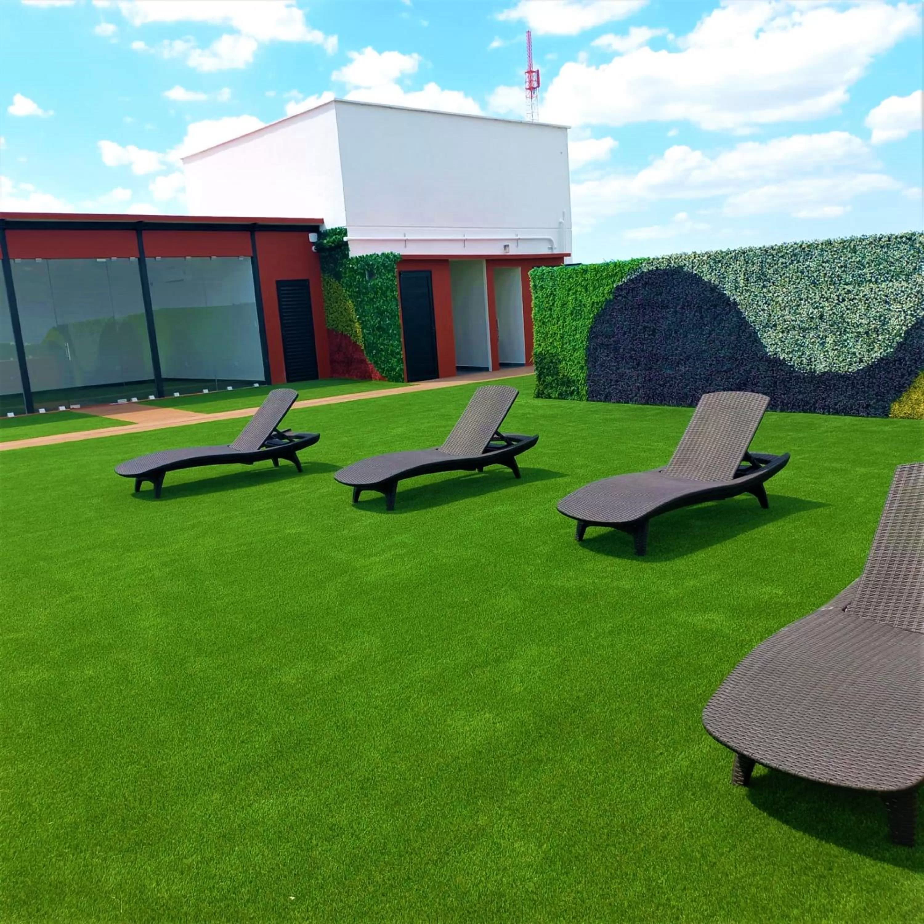 sunbed in Hotel Kavia Premium - Paseo Montejo