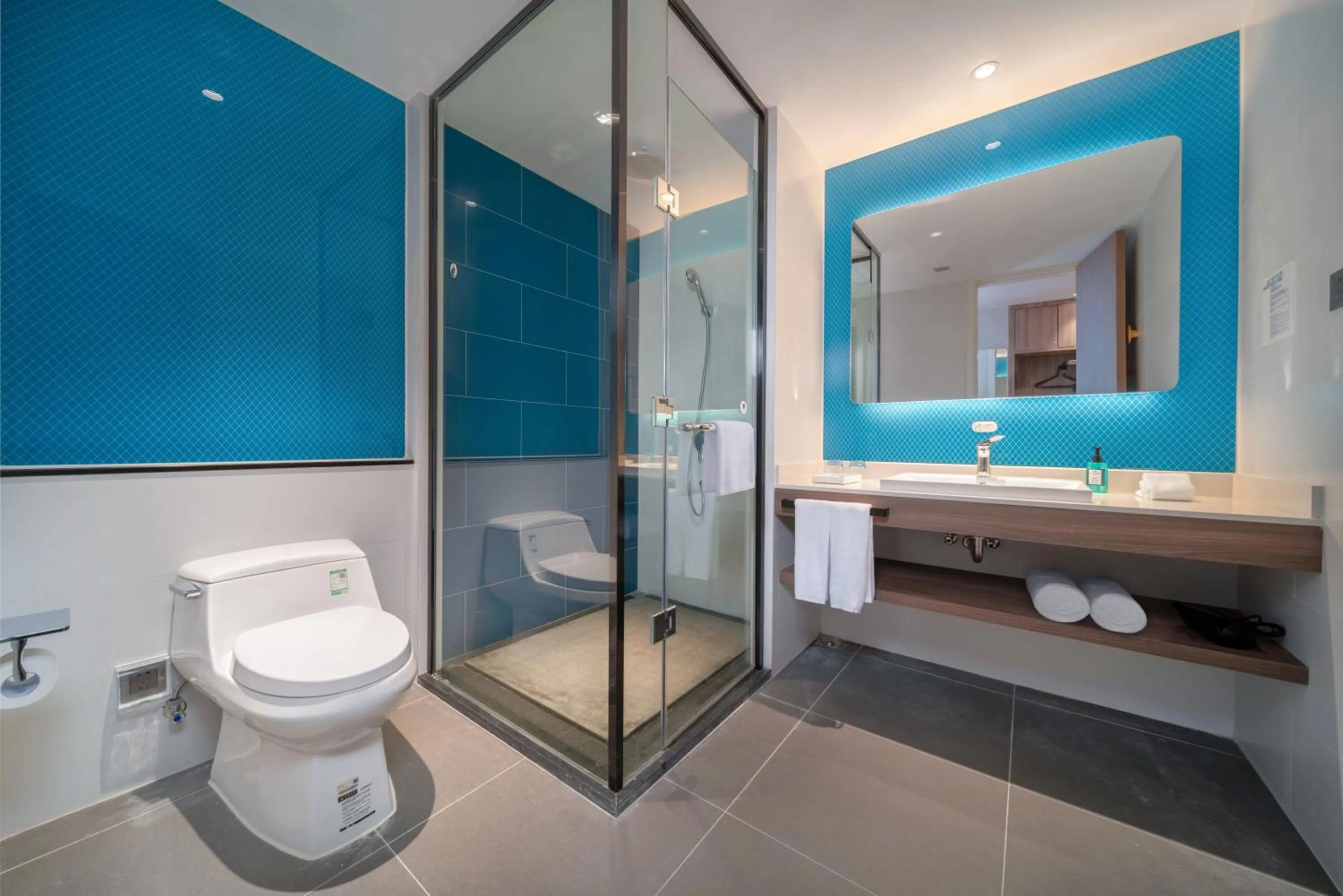 Bathroom in Holiday Inn Express Jinjiang Anhai by IHG