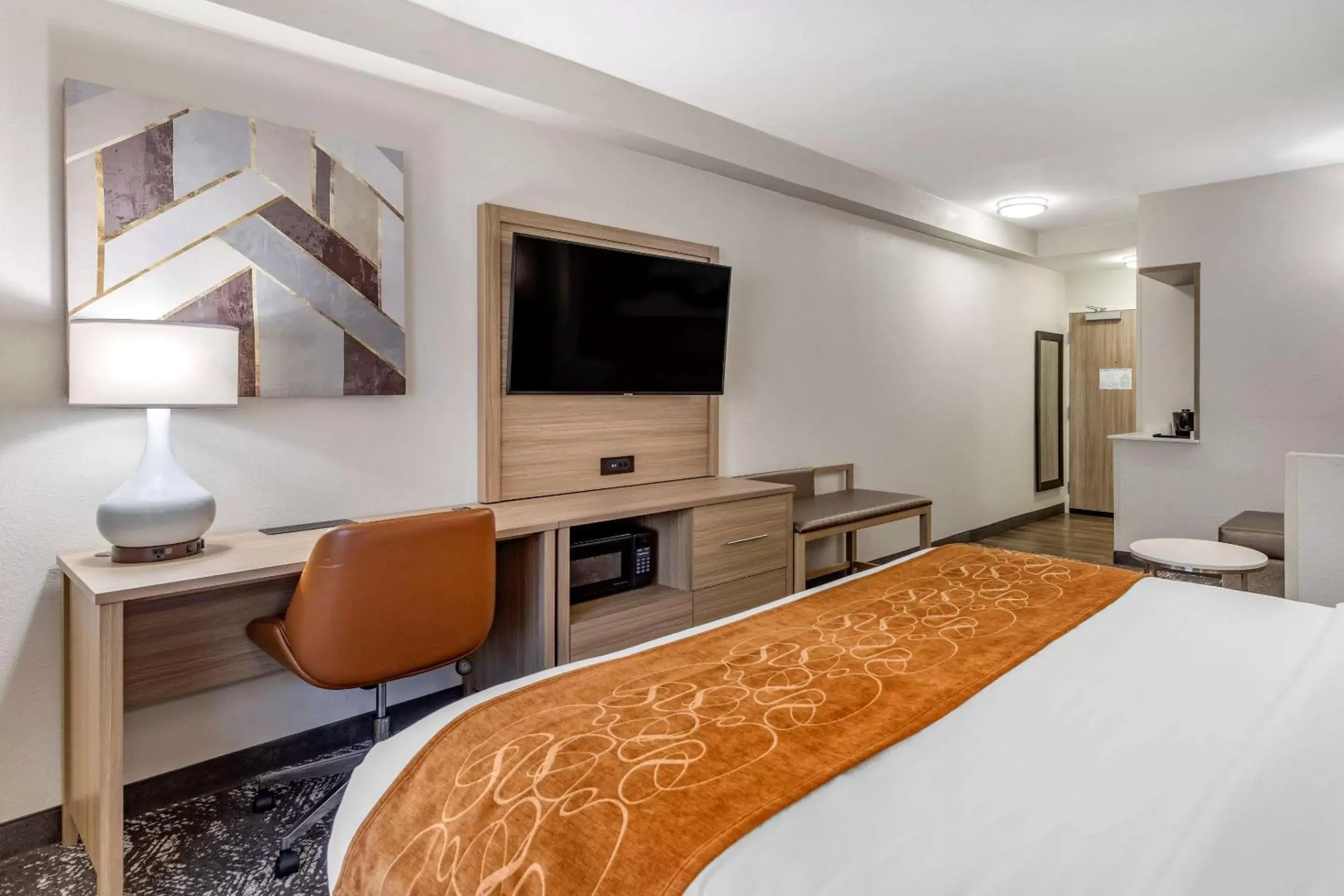 Photo of the whole room, Bed in Comfort Suites Anderson-Clemson Photo of the whole room, Bed in Comfort Suites Anderson-Clemson