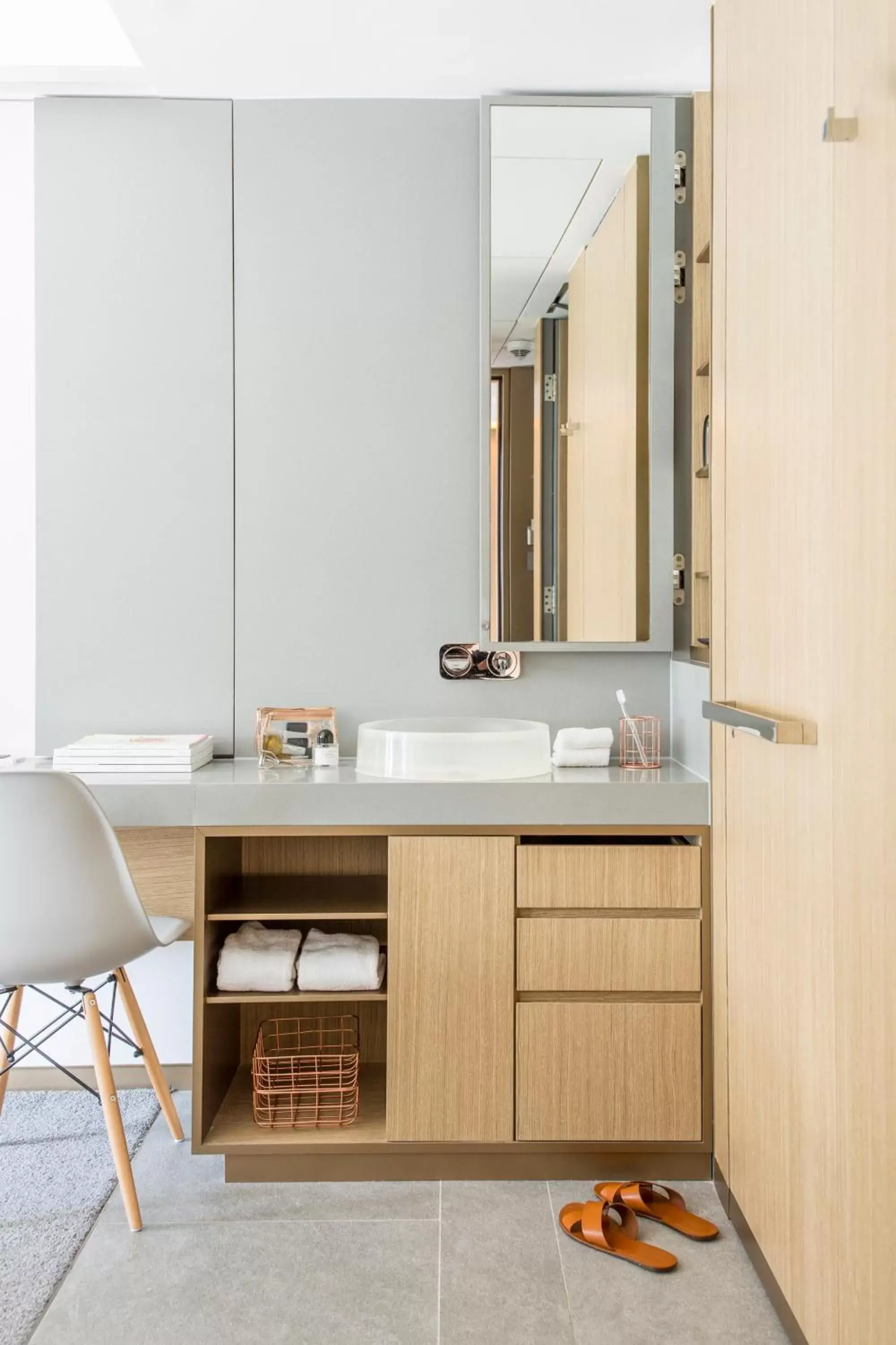 Bathroom in Hotel Stage