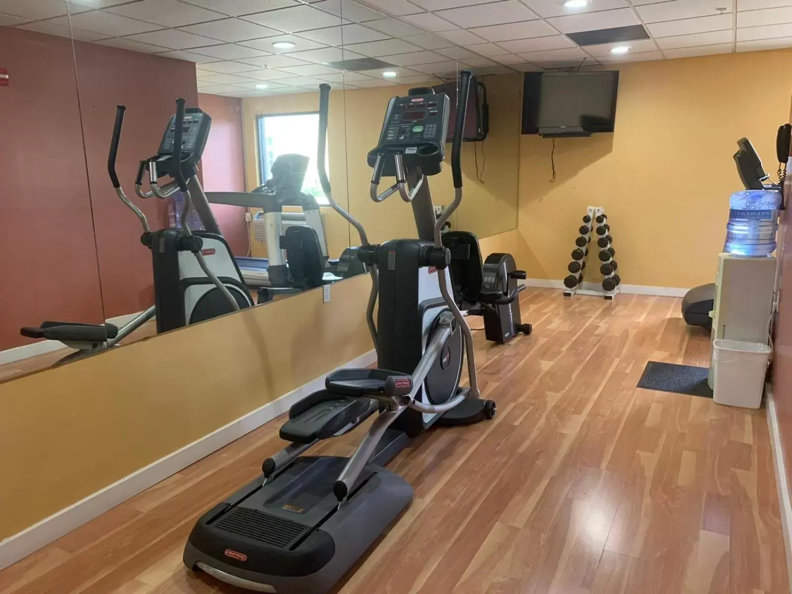 Fitness centre/facilities, Fitness Center/Facilities in Shary Inn and Suites