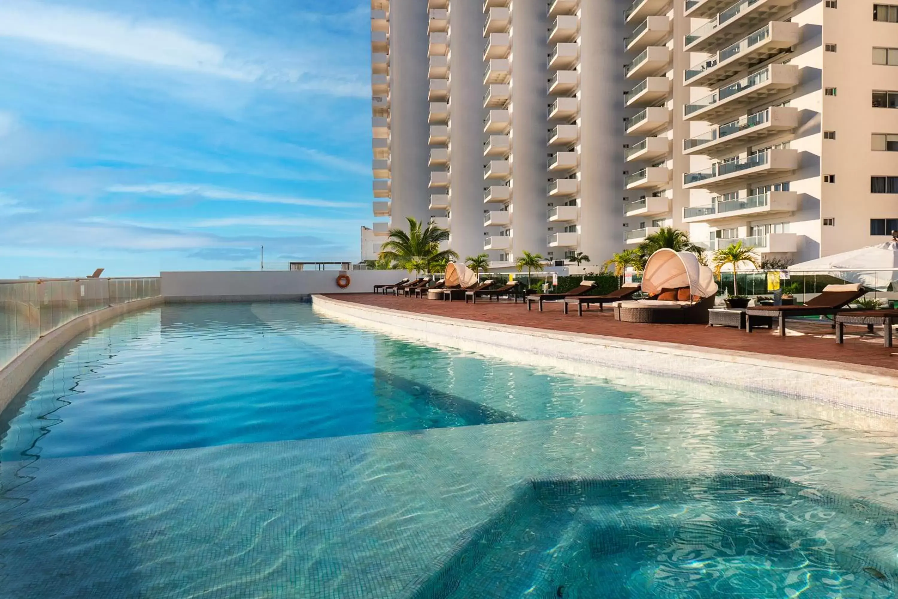 Day, Swimming Pool in Suites Malecon Cancun