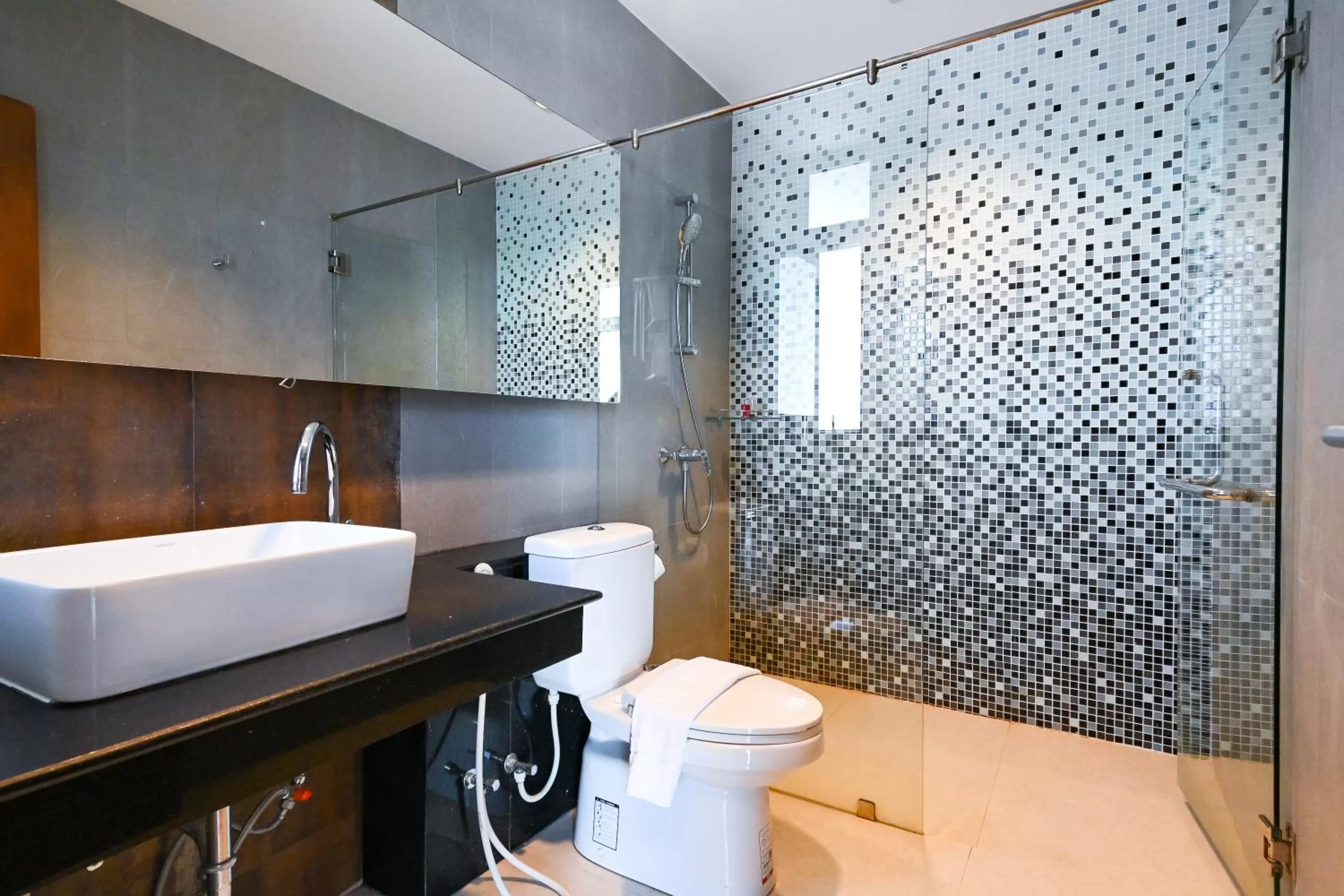 Bathroom in Golden Sea Hua Hin - SHA Extra Plus