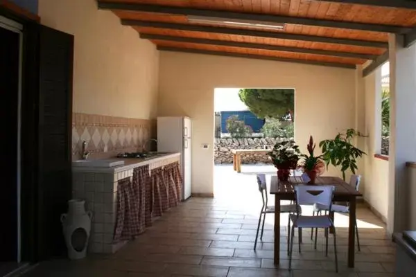 Kitchen or kitchenette in B&B Villa Francesco