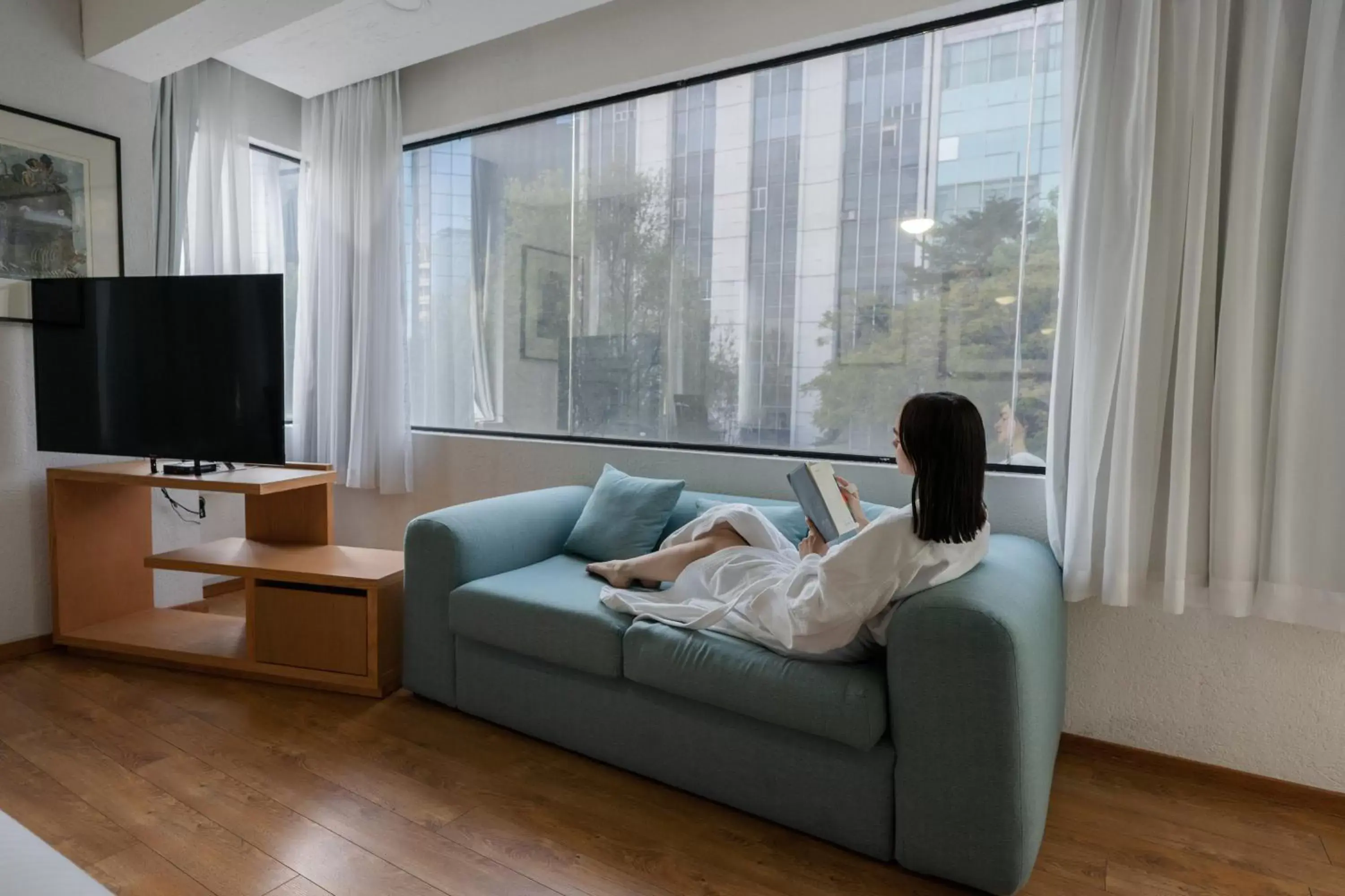 Bedroom, TV/Entertainment Center in Suites Coben Apartamentos Amueblados
