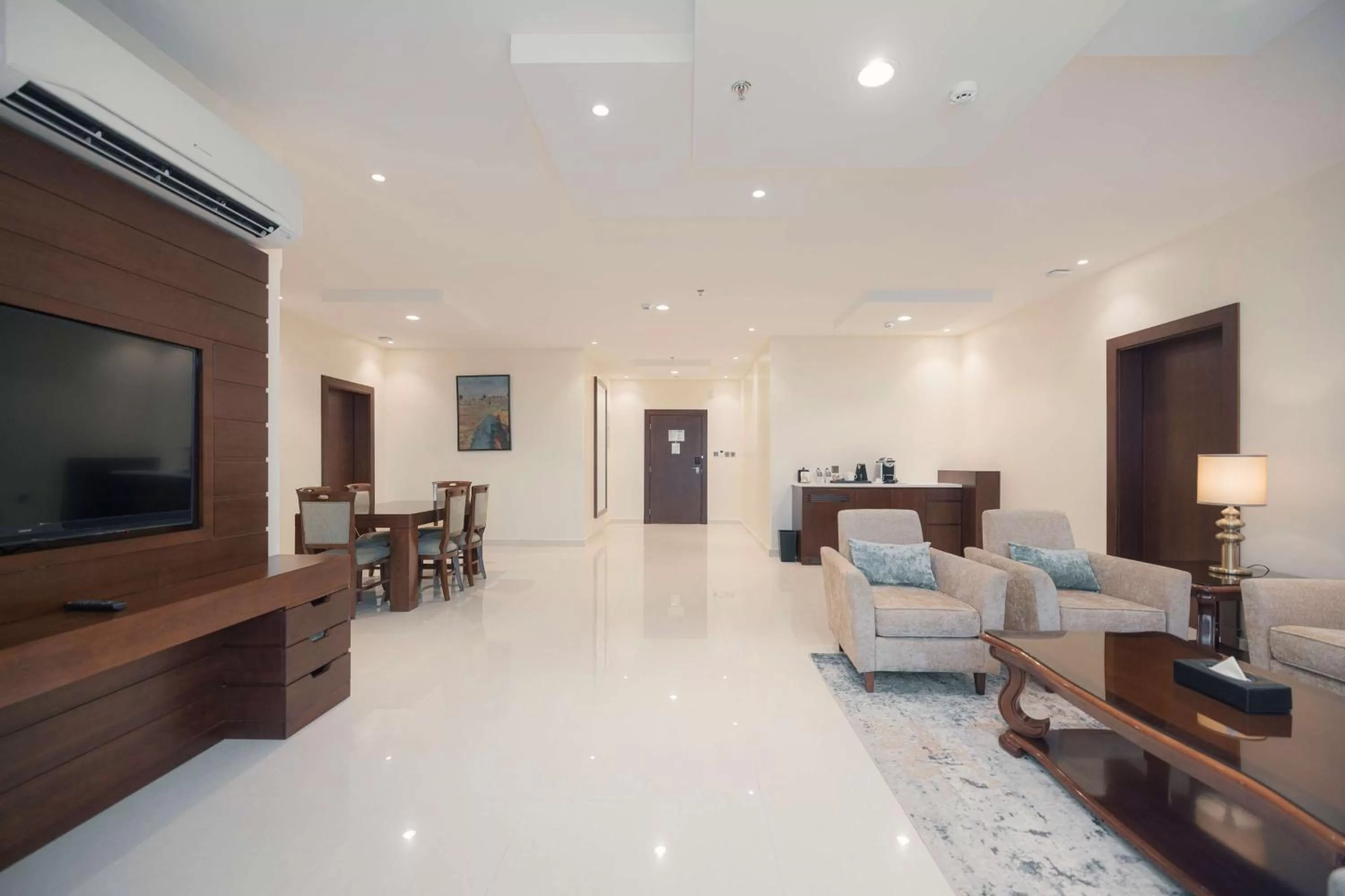 Photo of the whole room in Radisson Blu Hotel, Buraidah