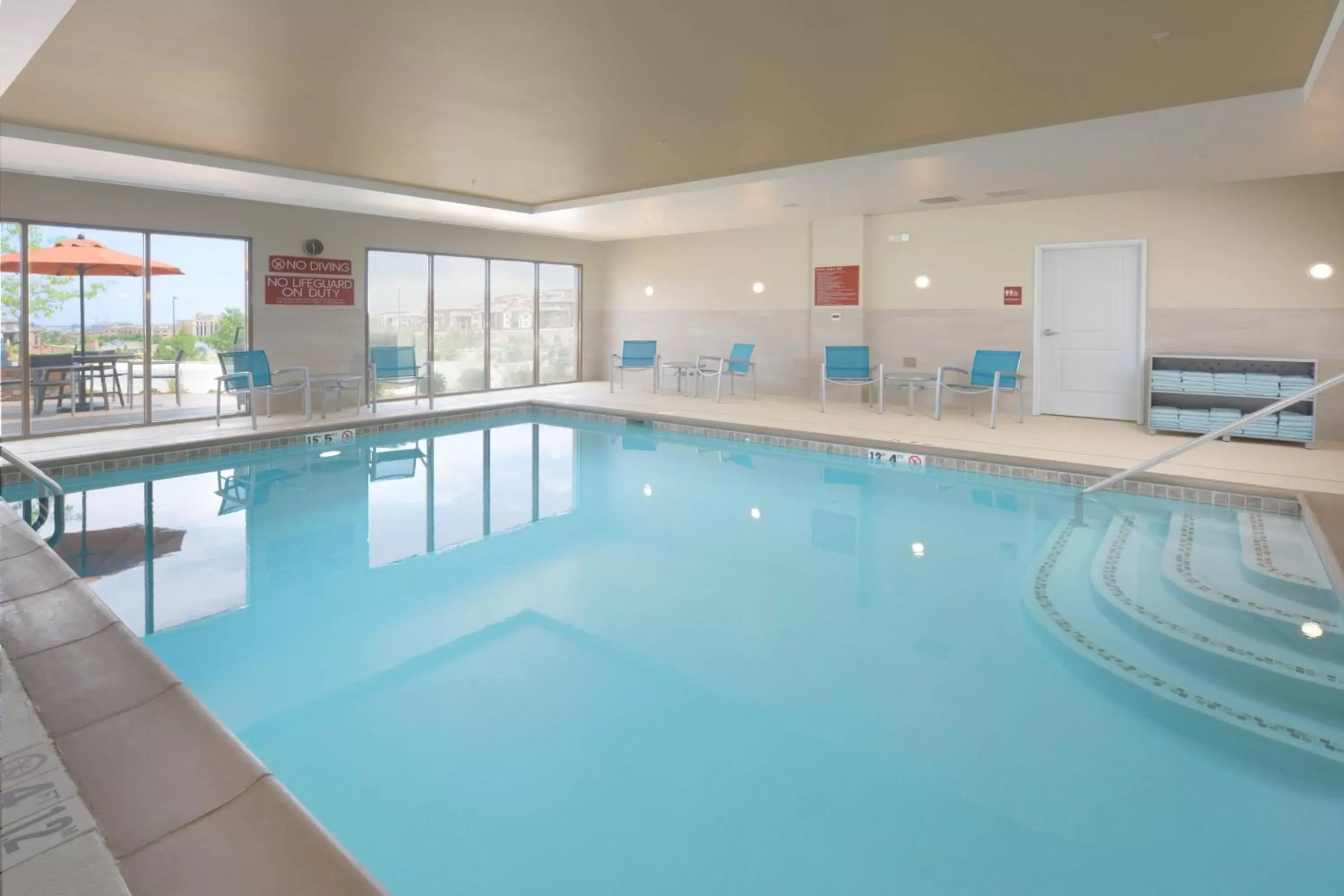 Swimming Pool in TownePlace Suites by Marriott Denver South/Lone Tree
