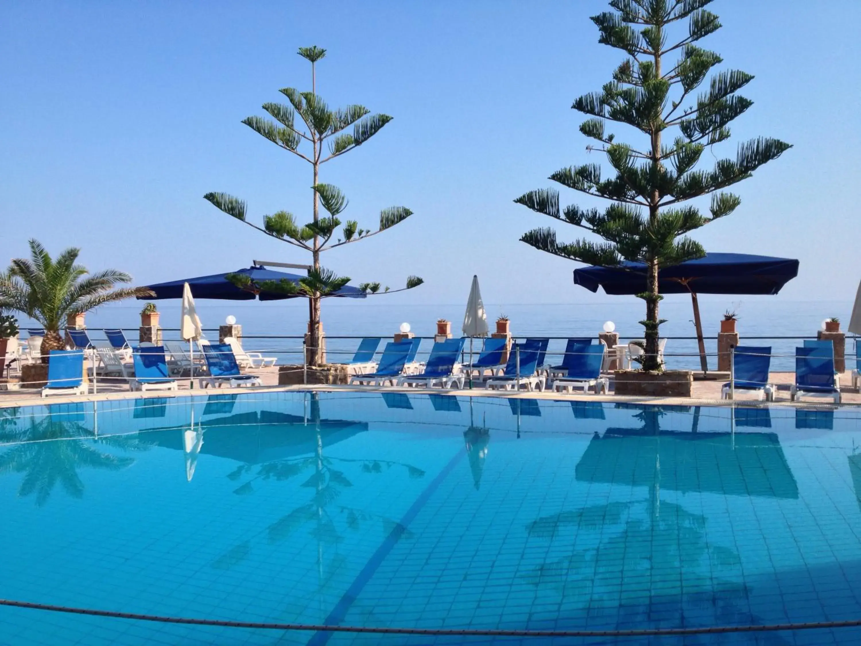 Restaurant/places to eat, Swimming Pool in La Playa Blanca Hotel & Ristorante