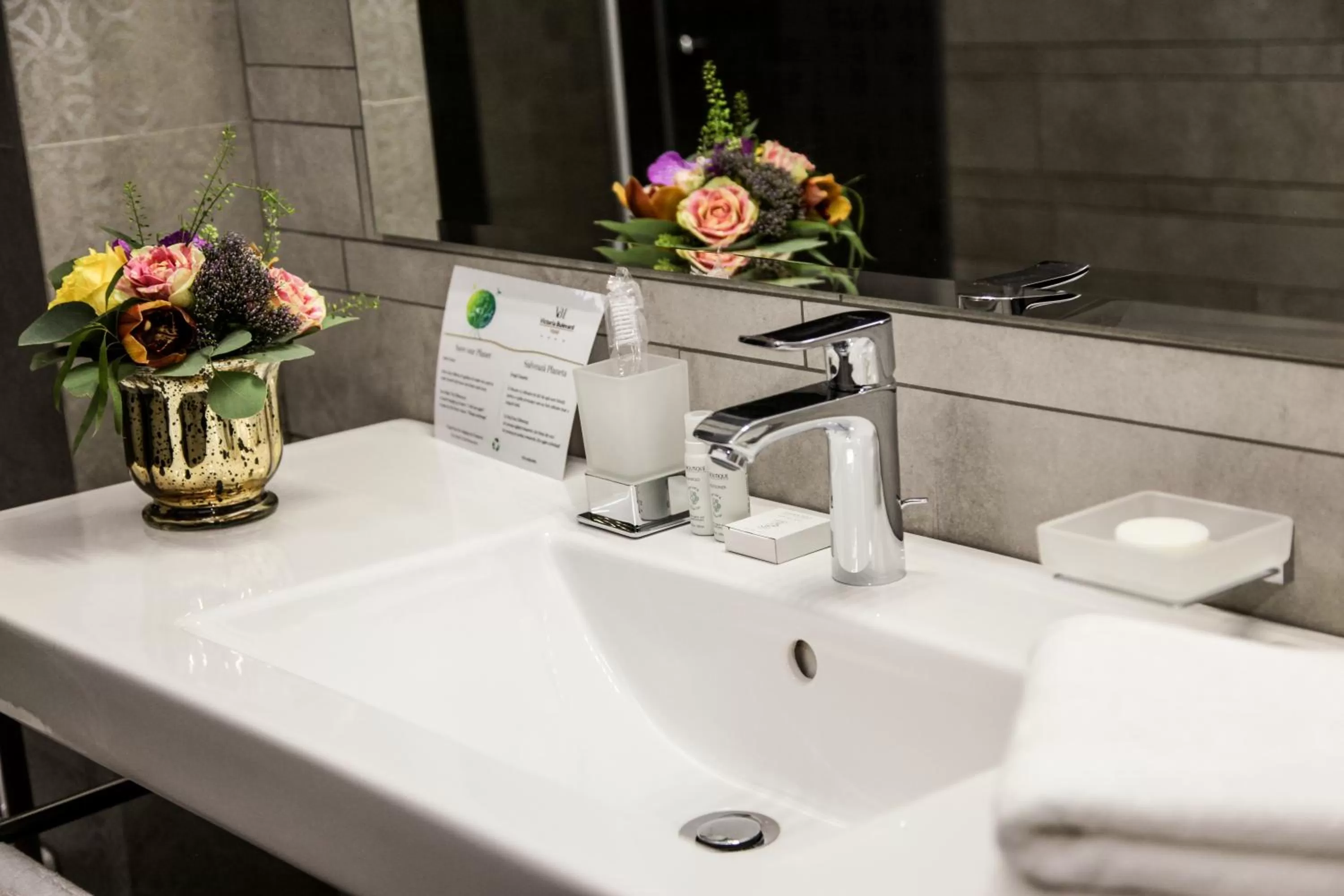 Bathroom in Victoria Bulevard Hotel