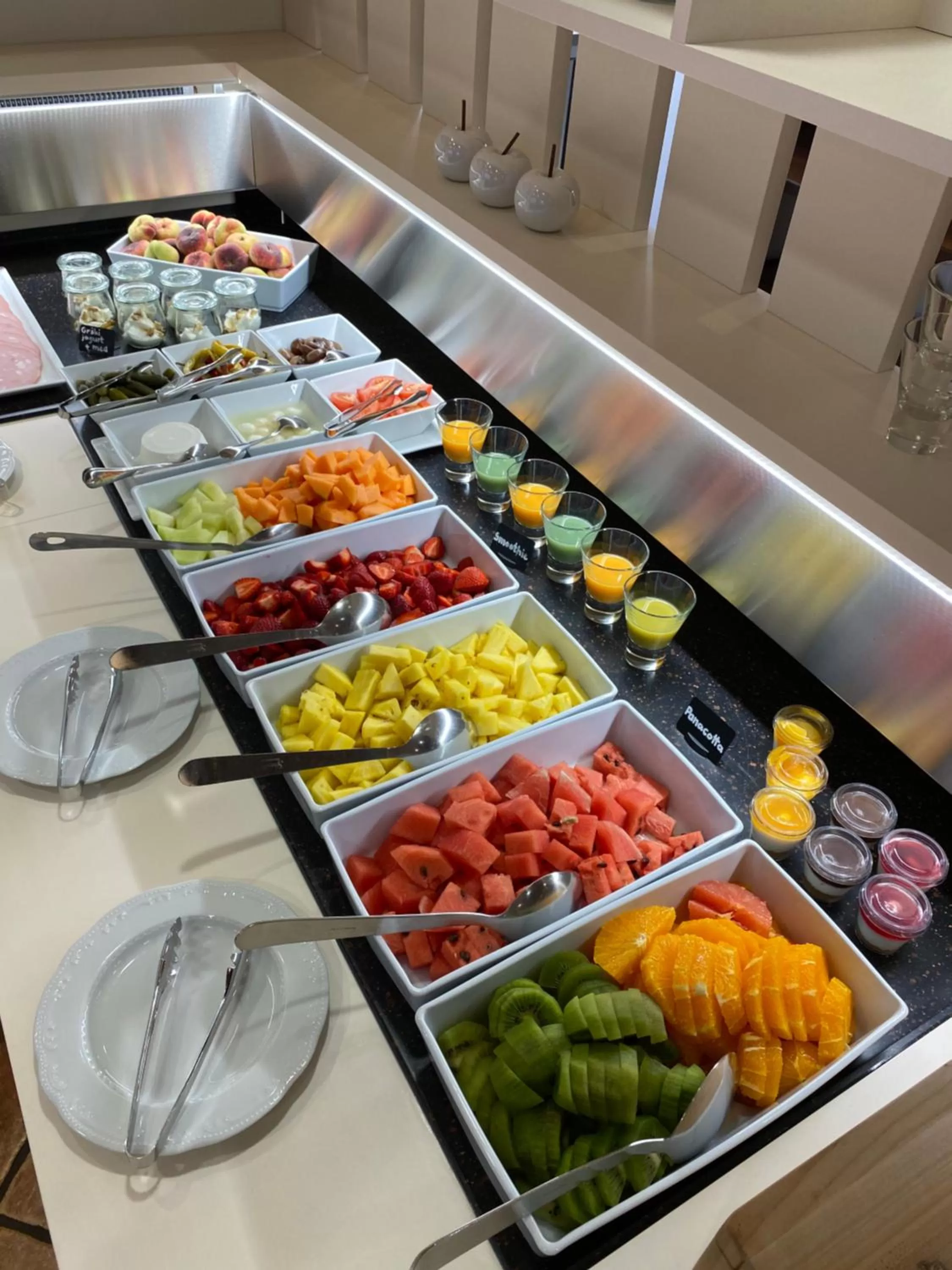 Buffet breakfast in Hotel Grahor Depandance