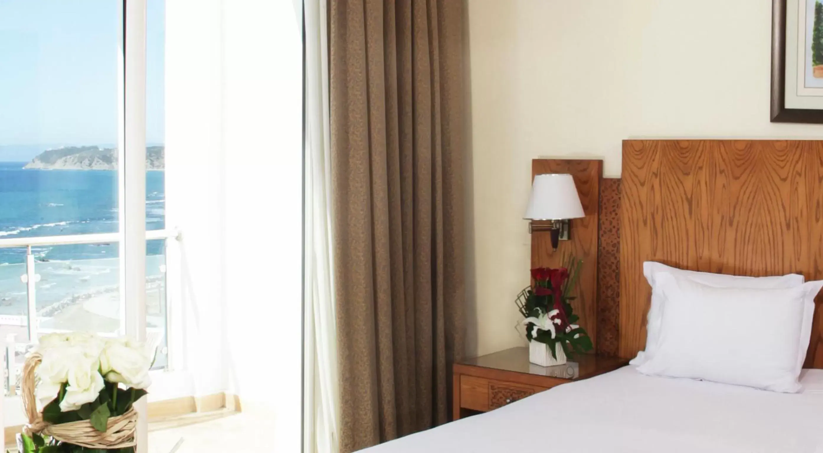 Bedroom, Bed in Grand Mogador Sea View & Spa