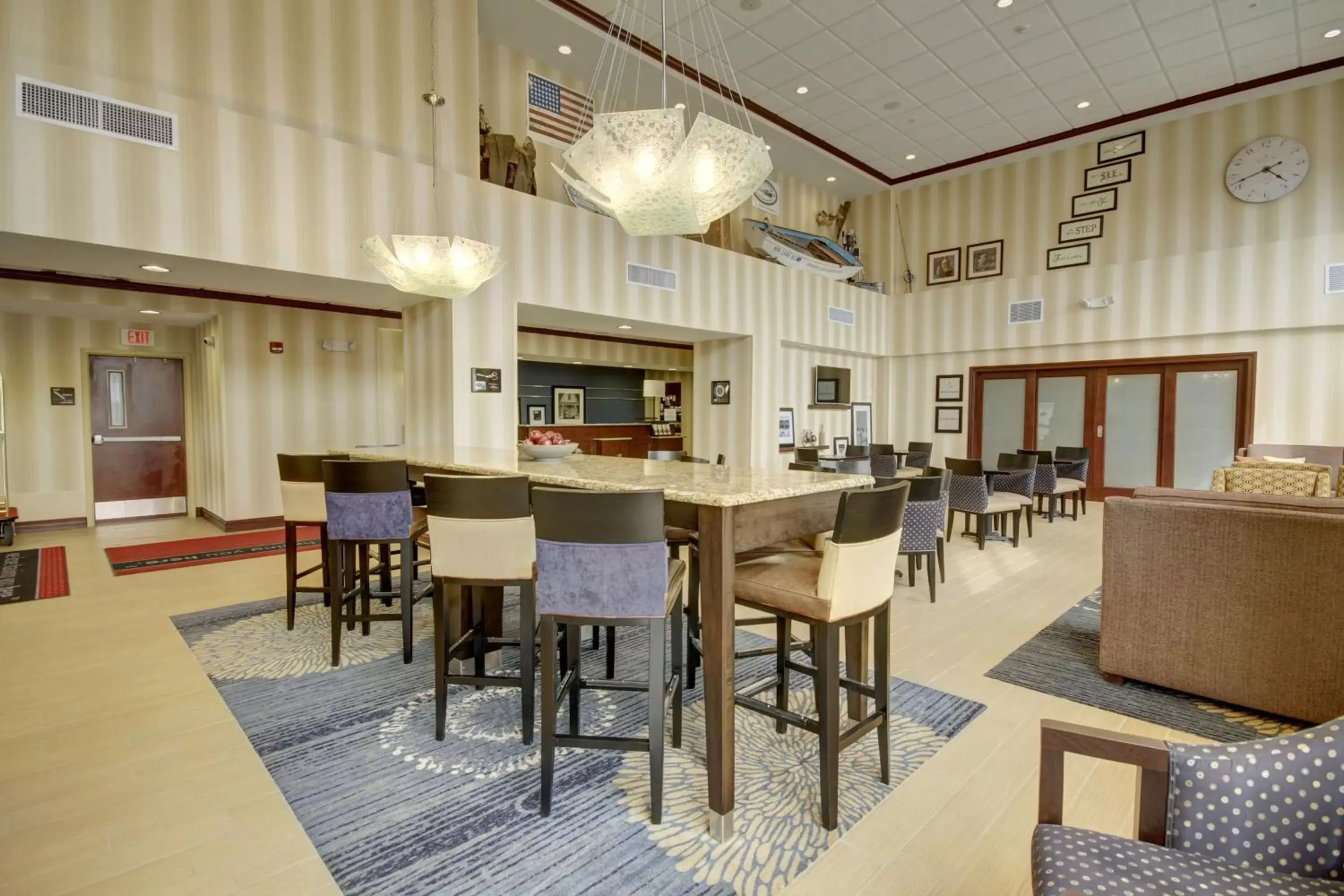 Lobby or reception, Restaurant/Places to Eat in Hampton Inn and Suites Alexandria