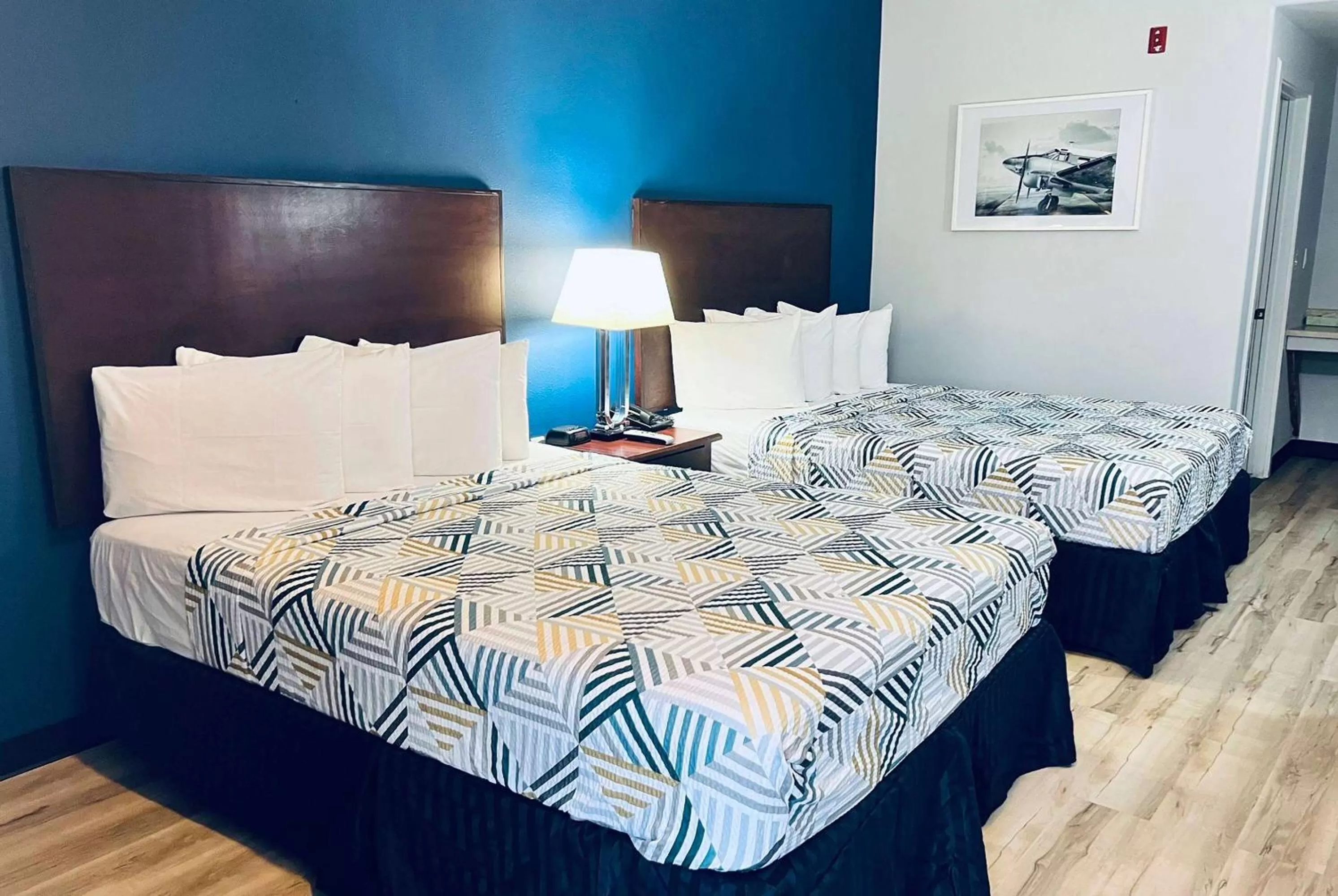 Photo of the whole room, Bed in Baymont by Wyndham Ridgecrest