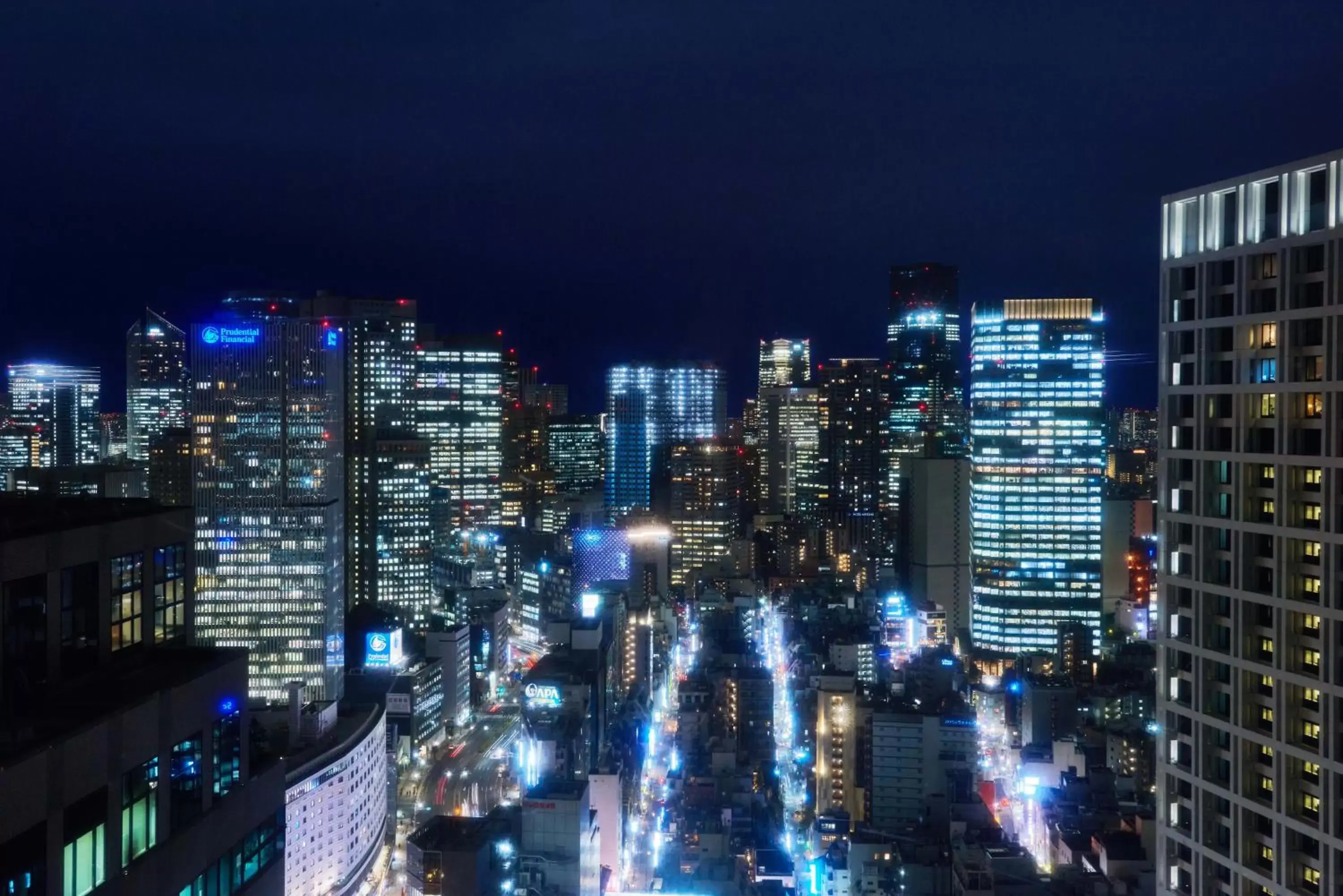 Night in Hotel New Otani Tokyo Garden Tower Night in Hotel New Otani Tokyo Garden Tower