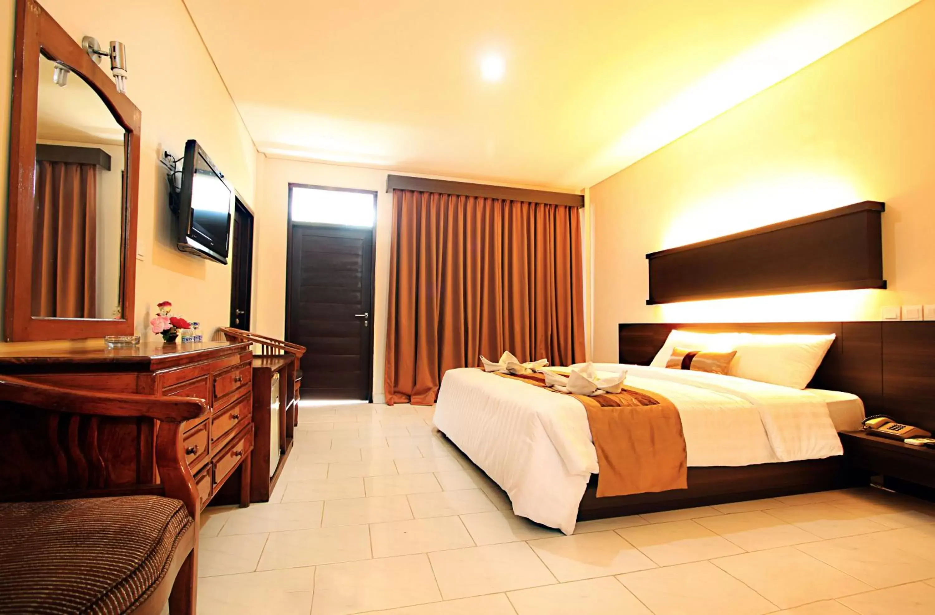 Photo of the whole room, Bed in Bakung Beach Resort