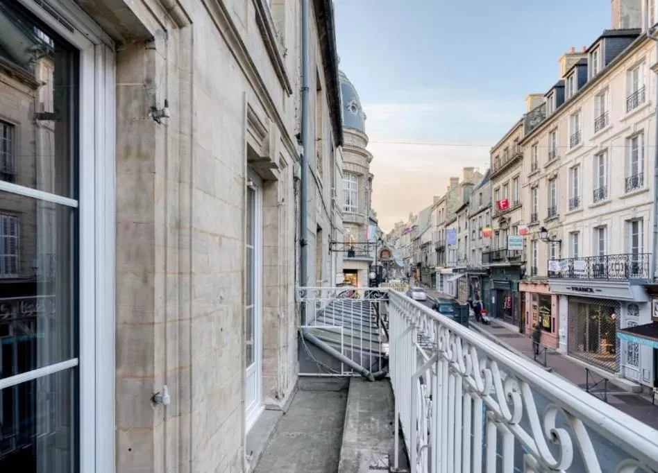 City Affaire : Bayeux Omaha