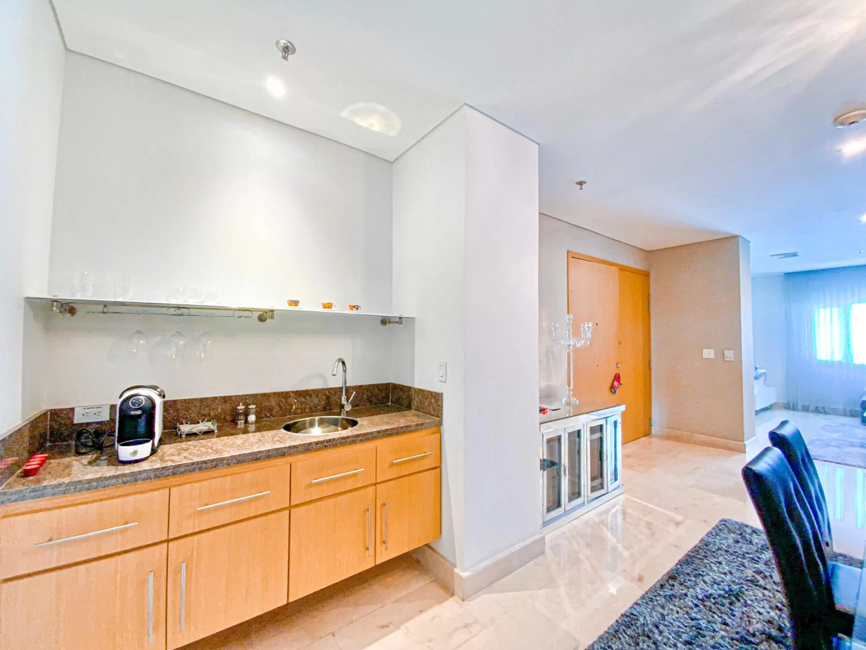 Kitchen or kitchenette in Hotel Dann Carlton Barranquilla y Centro de Convenciones