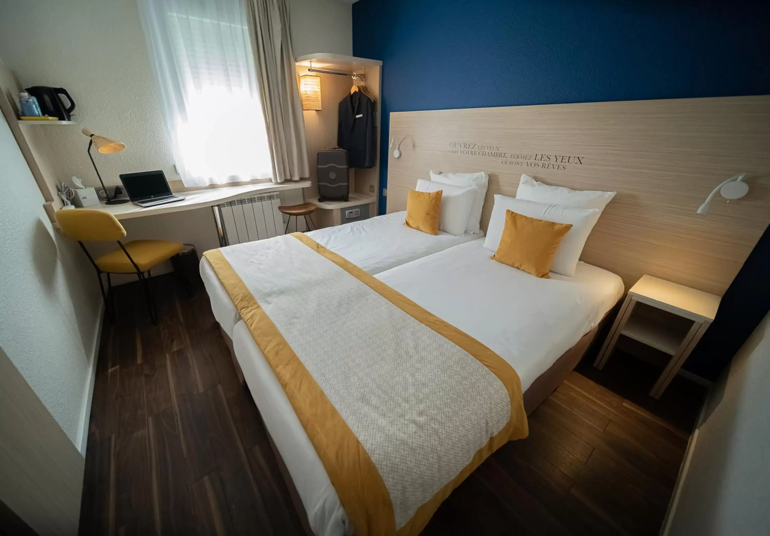 Photo of the whole room, Bed in Kyriad Lyon Est - Bron Eurexpo Le Cottage Photo of the whole room, Bed in Kyriad Lyon Est - Bron Eurexpo Le Cottage