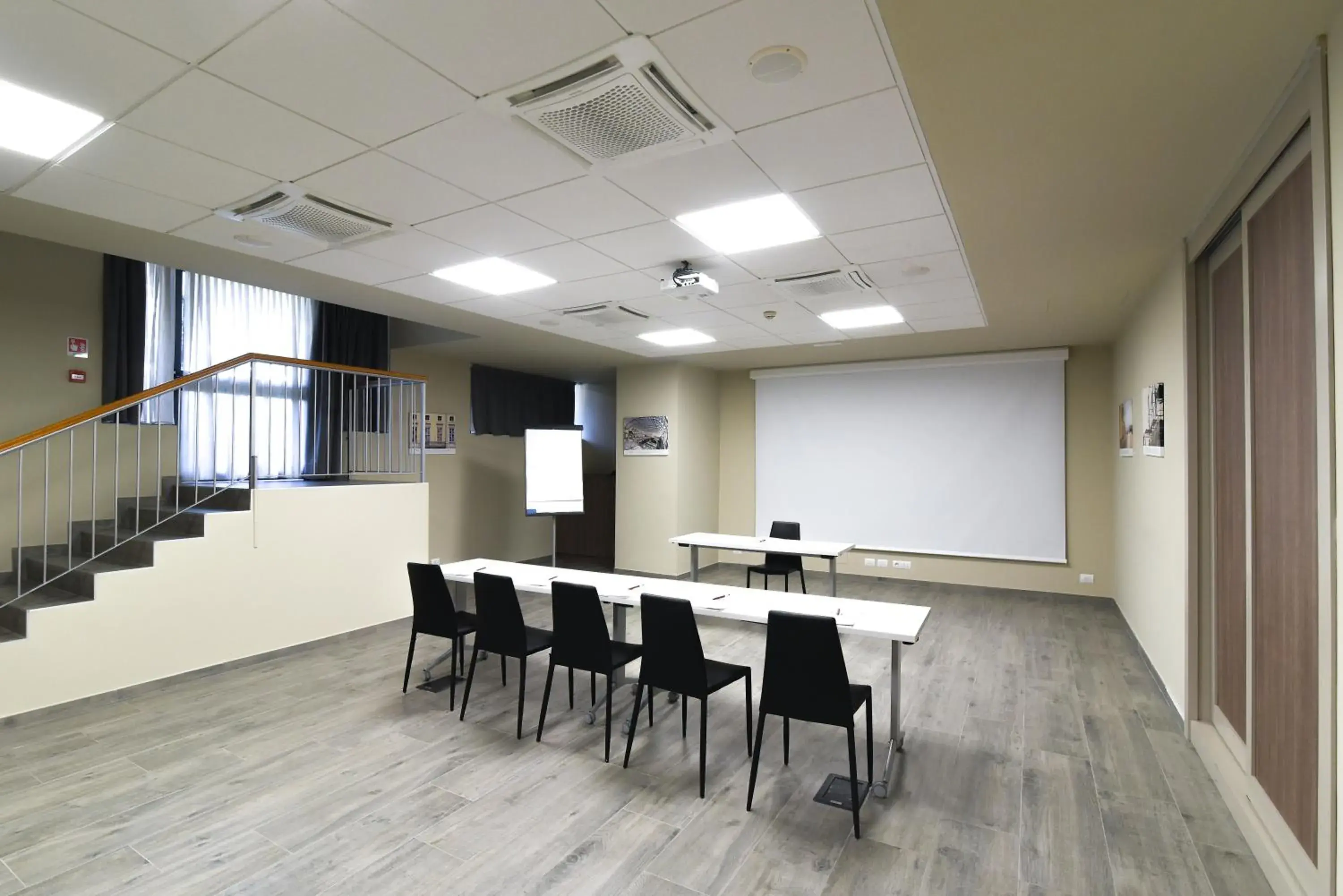 Meeting/conference room in Best Quality Hotel La Darsena