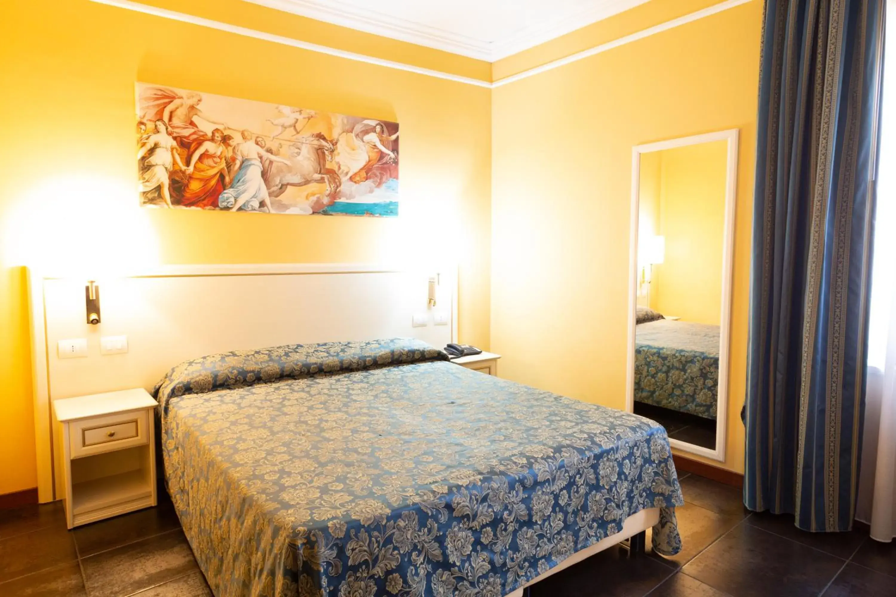 Photo of the whole room, Bed in Cervara Park Hotel