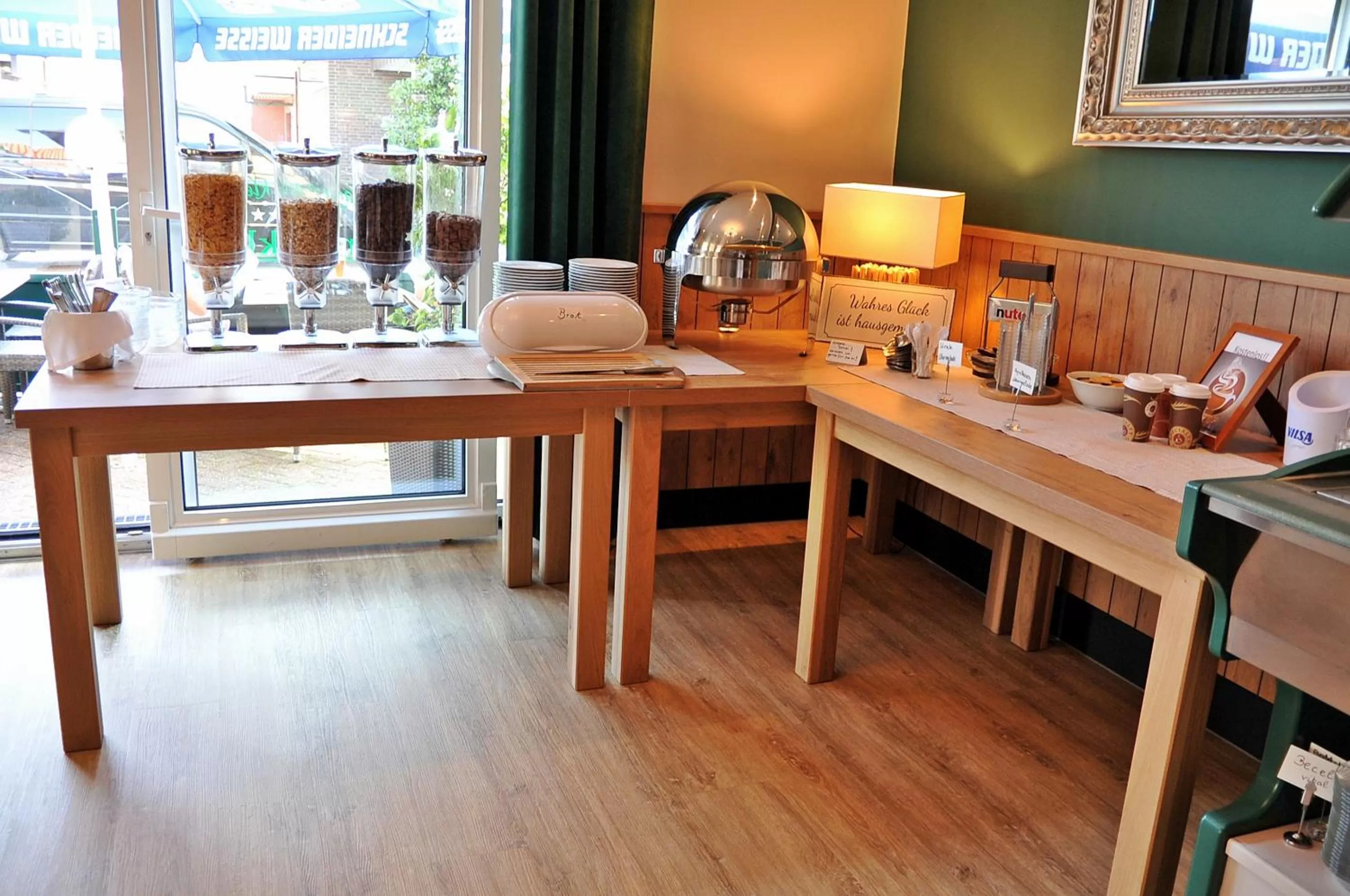 Breakfast in Hotel Restaurant Bürgerklause Tapken