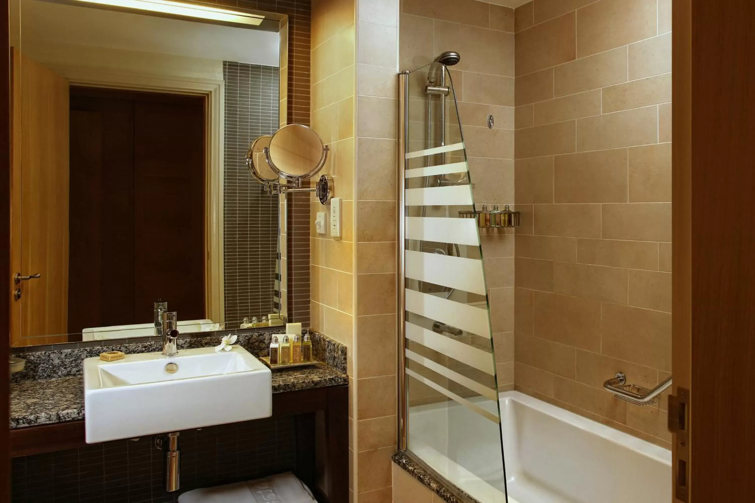 Bathroom in Amwaj Rotana, Jumeirah Beach - Dubai