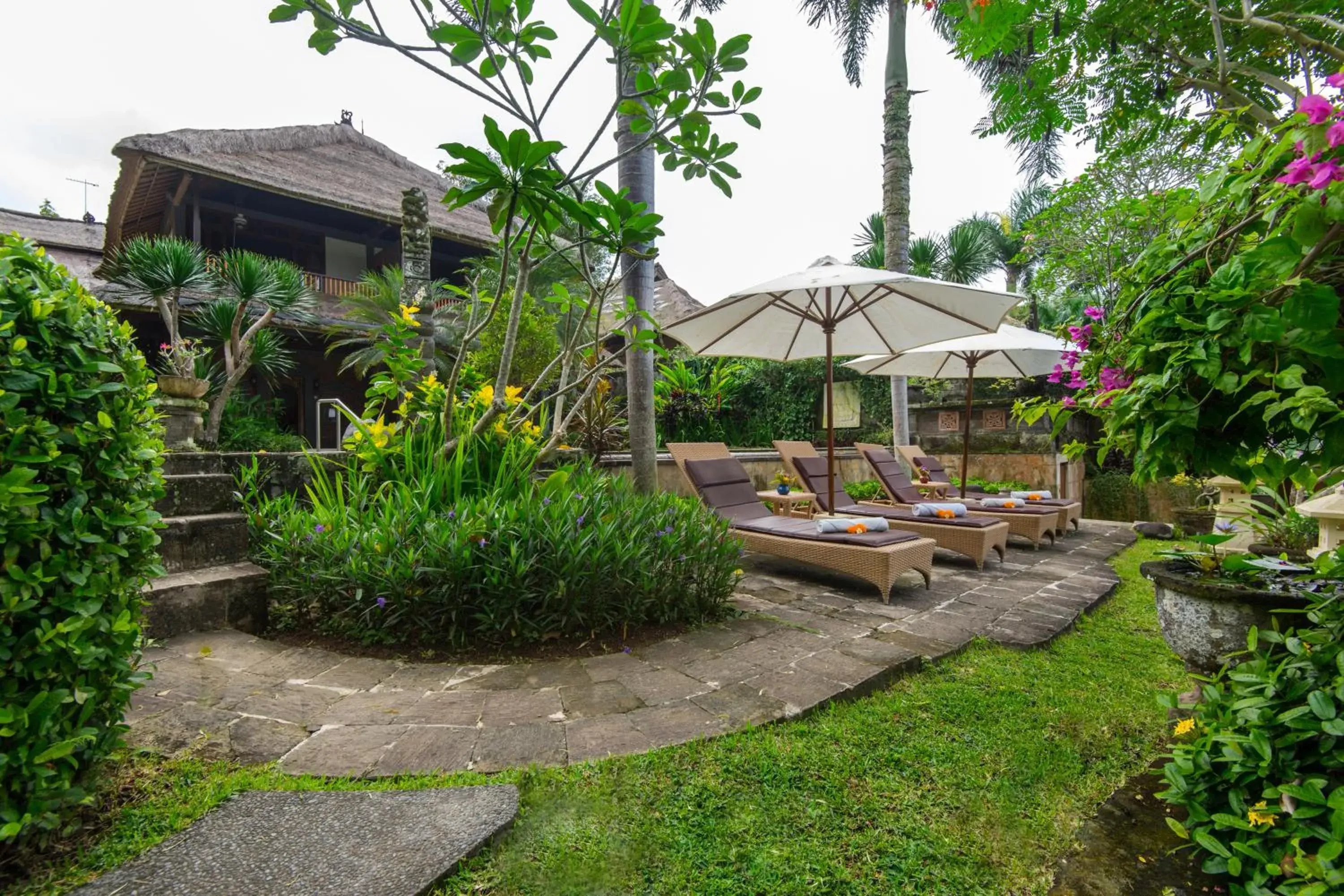 Garden in Hotel Bunga Permai