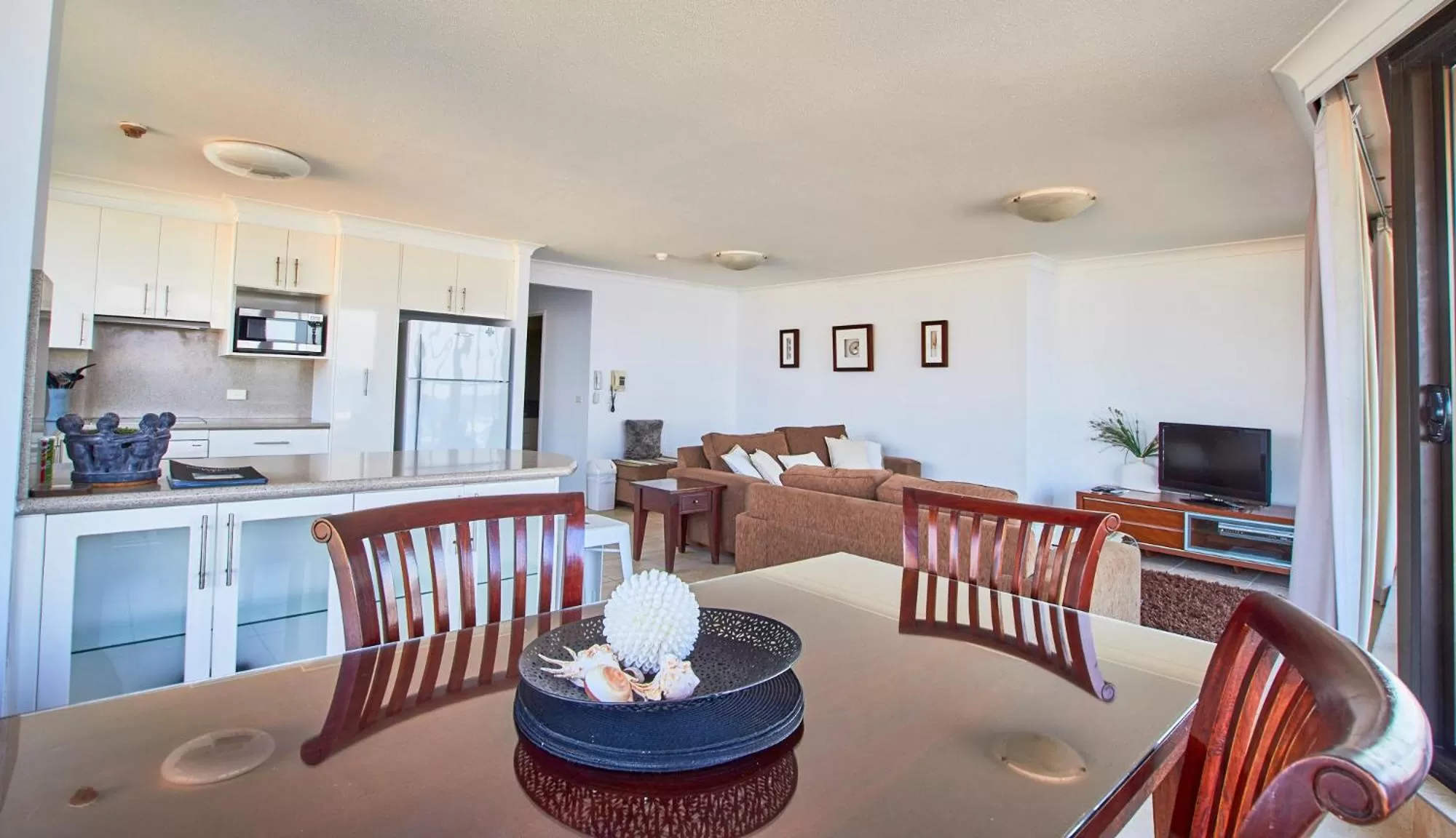 Dining Area in Albatross North Apartments