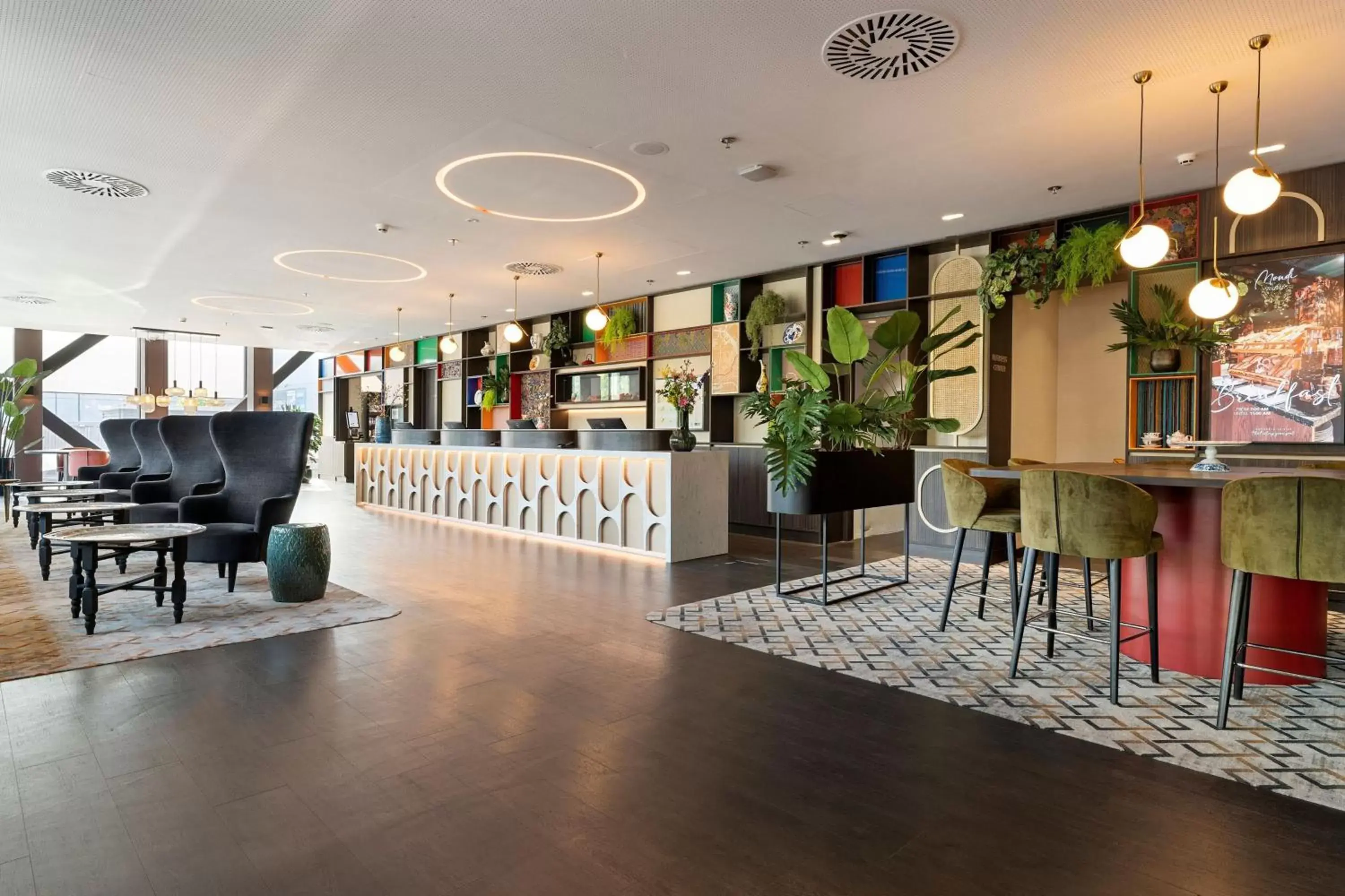 Lobby or reception in Corendon Amsterdam New-West, a Tribute Portfolio Hotel