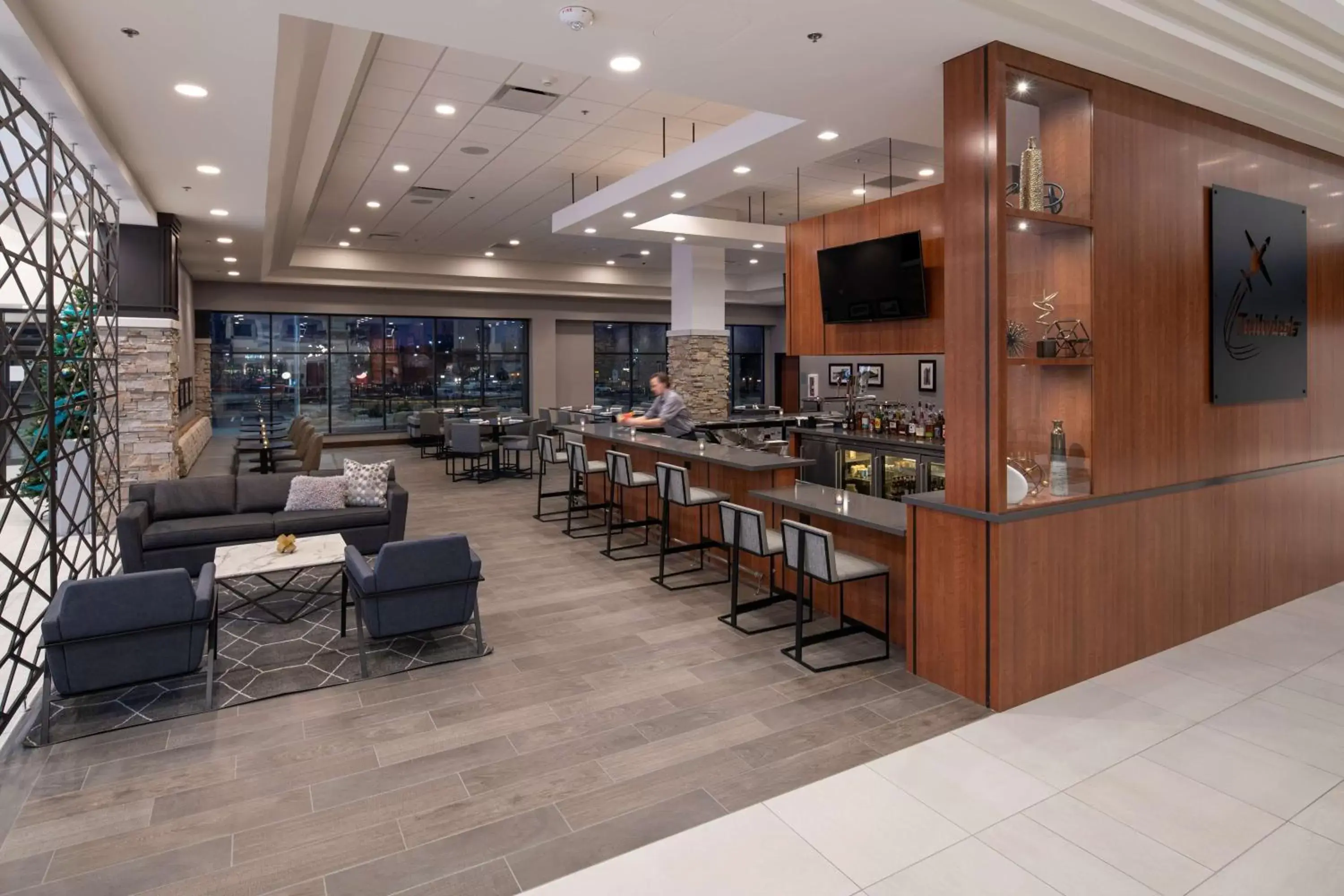Lounge or bar, Lounge/Bar in Doubletree By Hilton Madison East