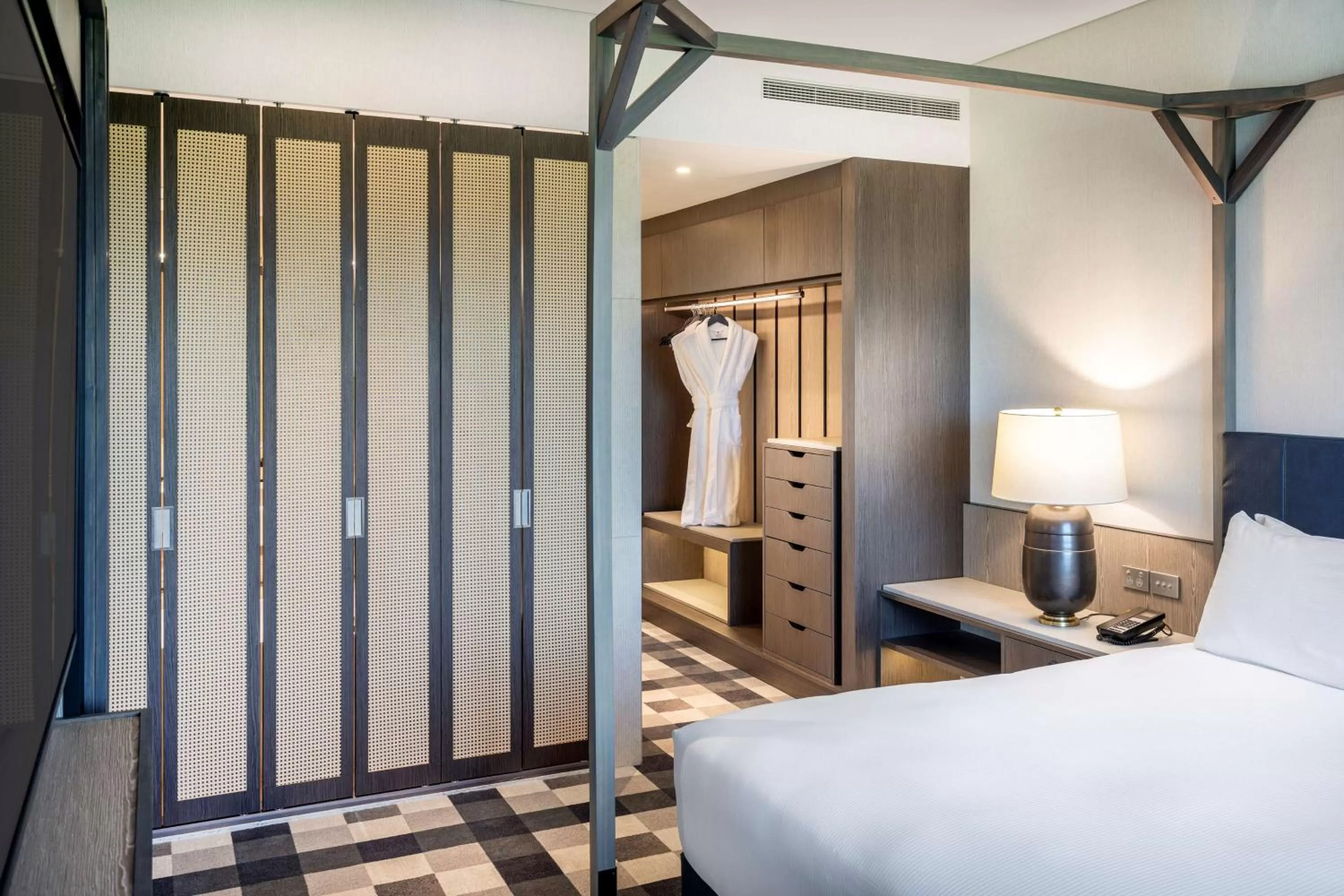Bed in DoubleTree By Hilton Auckland Karaka