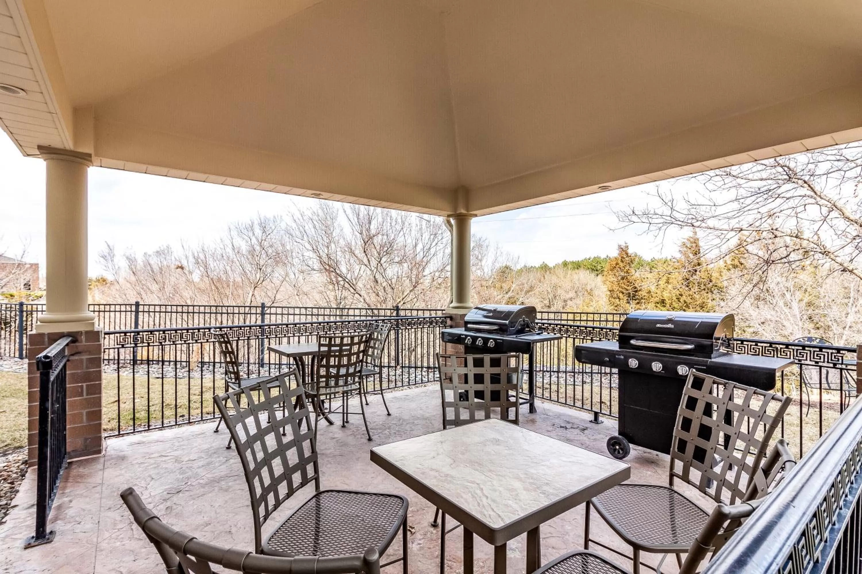 Decorative detail in Candlewood Suites Lincoln by IHG