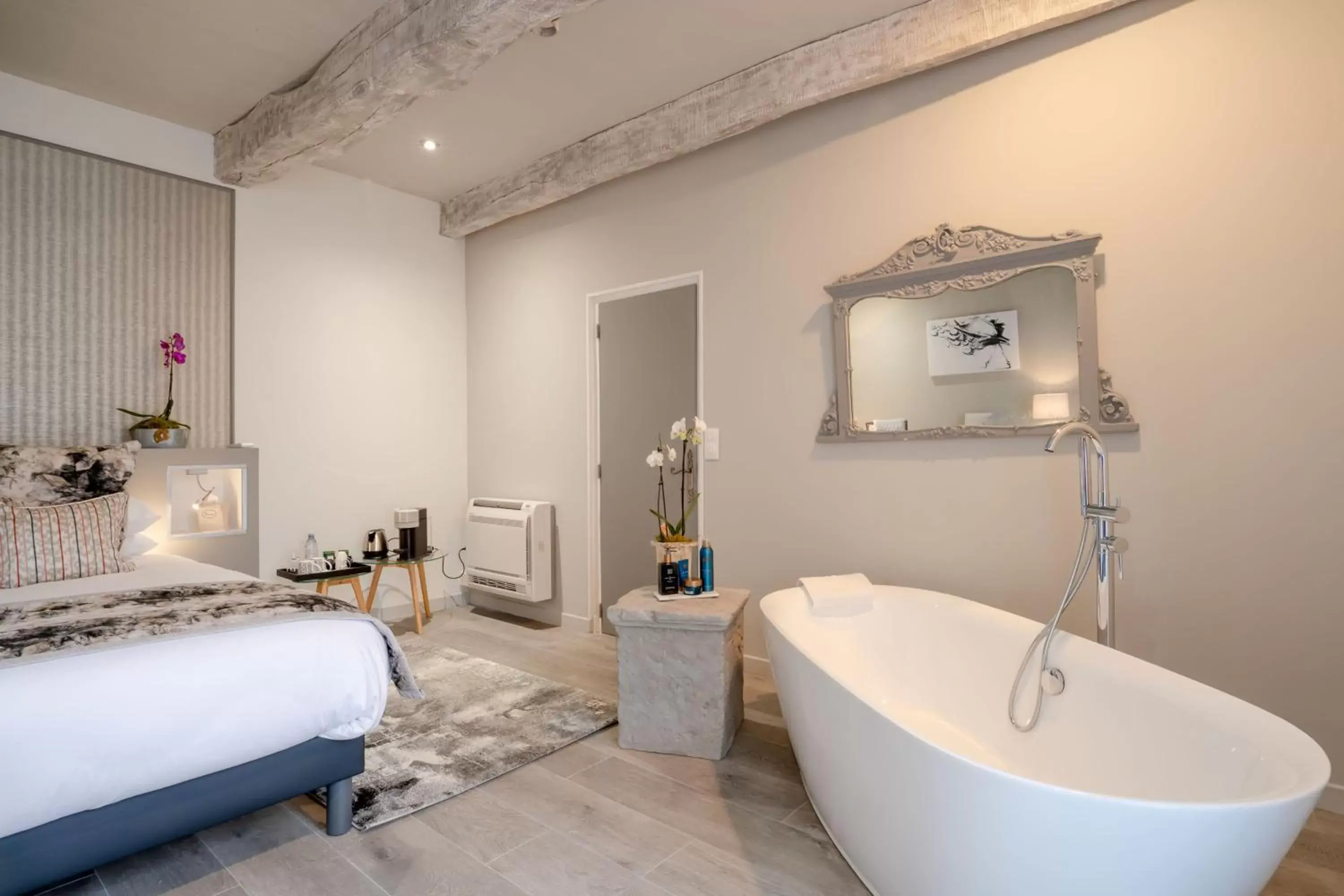Bedroom, Bathroom in Domaine De L´Oiseau