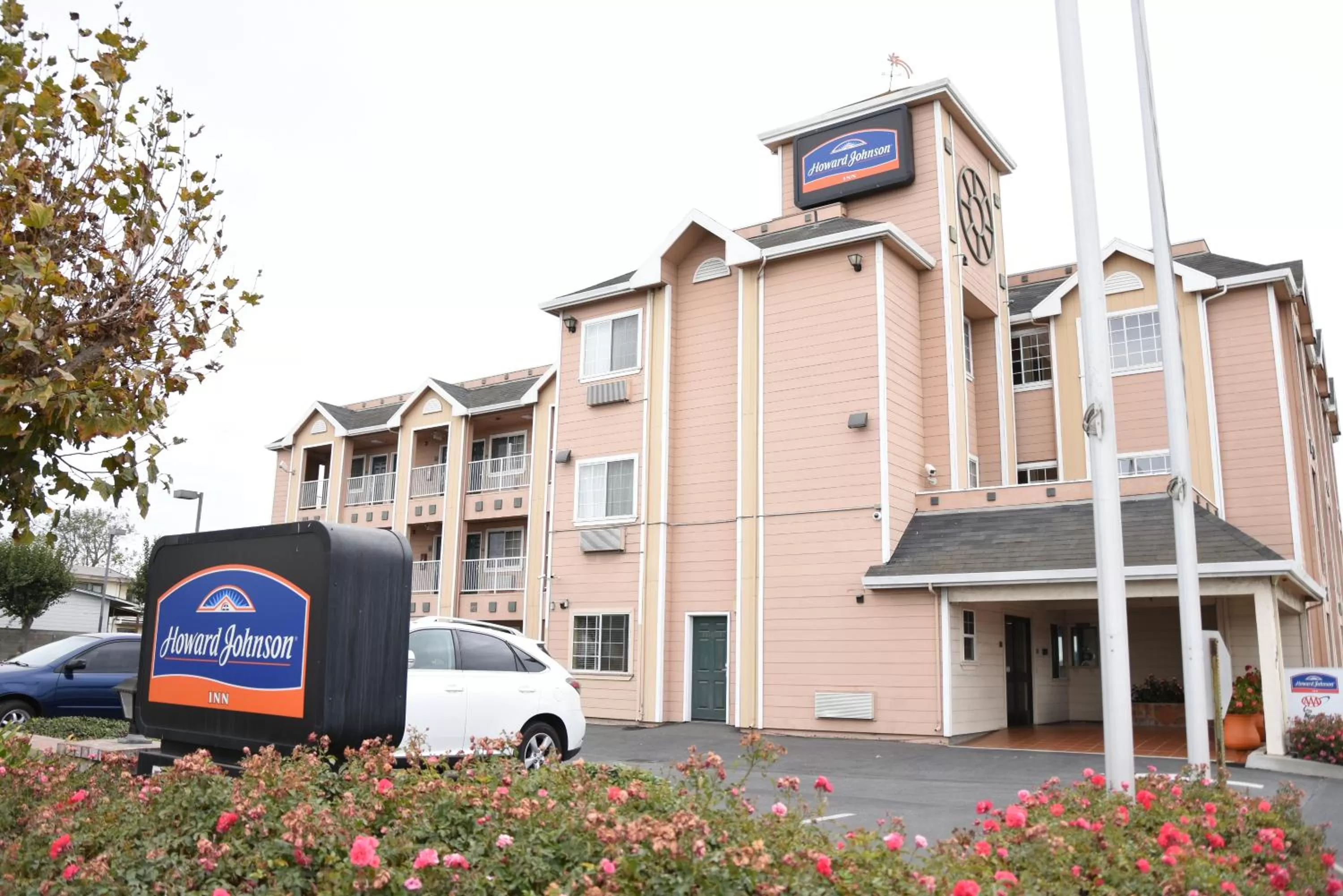 Howard Johnson by Wyndham Salinas