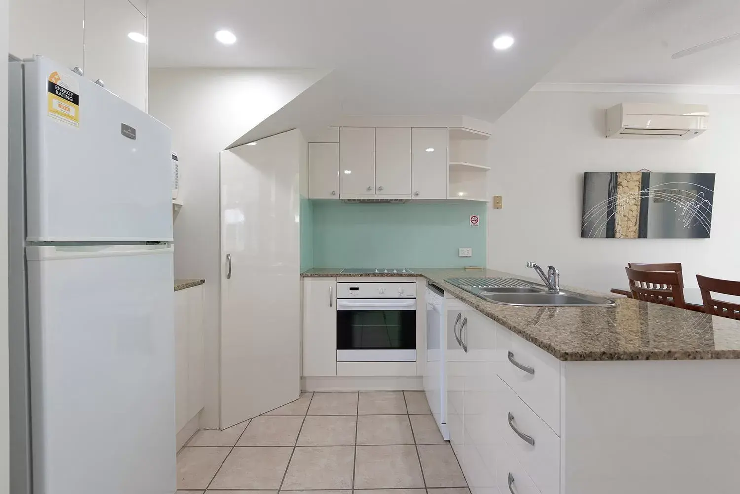 Kitchen or kitchenette, Kitchen/Kitchenette in Tropical Nites Holiday Townhouses