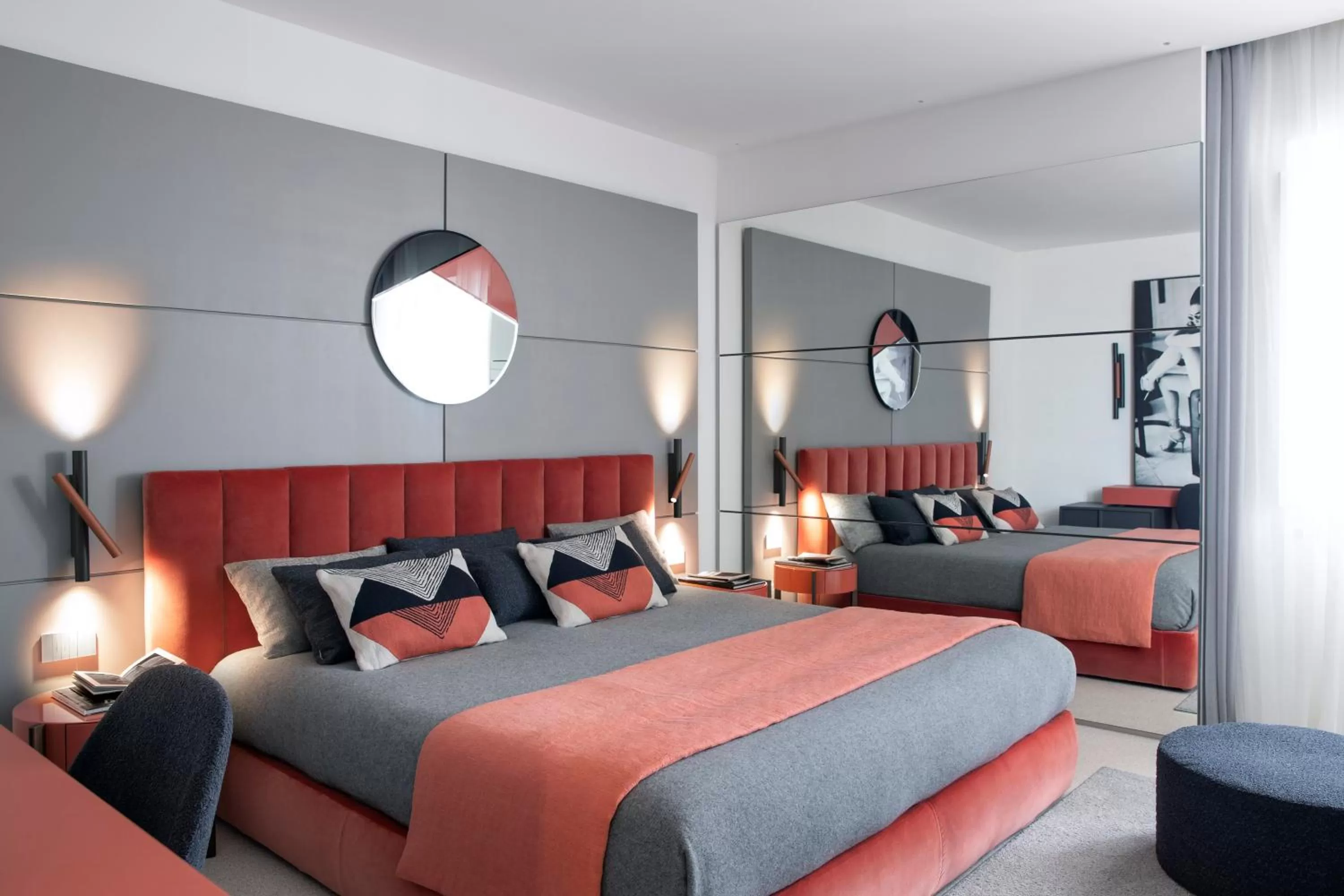 Photo of the whole room, Bed in Hotel Plaza e de Russie - Relais & Châteaux