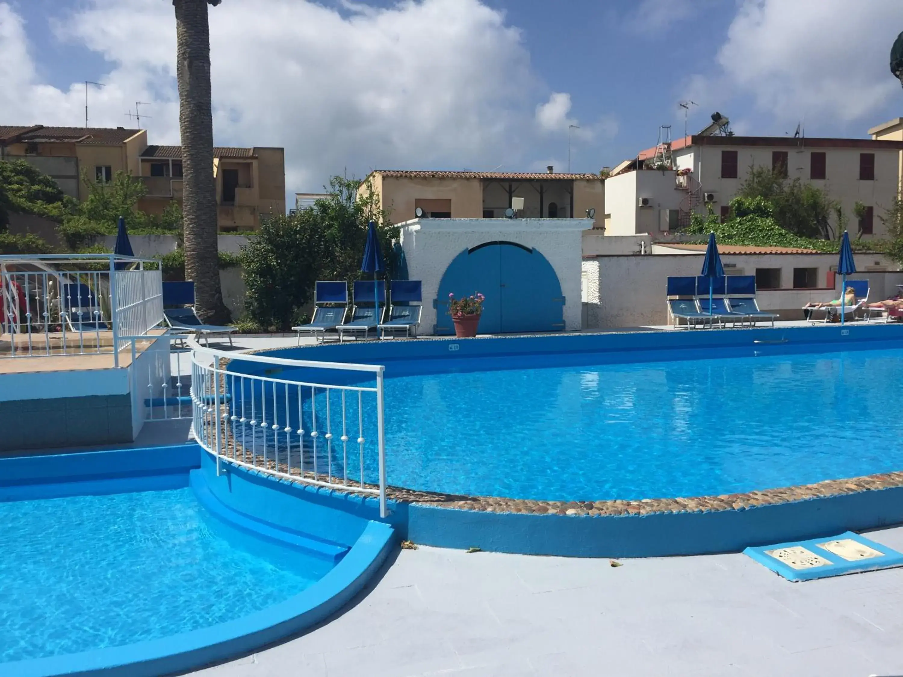 Swimming Pool in Hotel Riviera